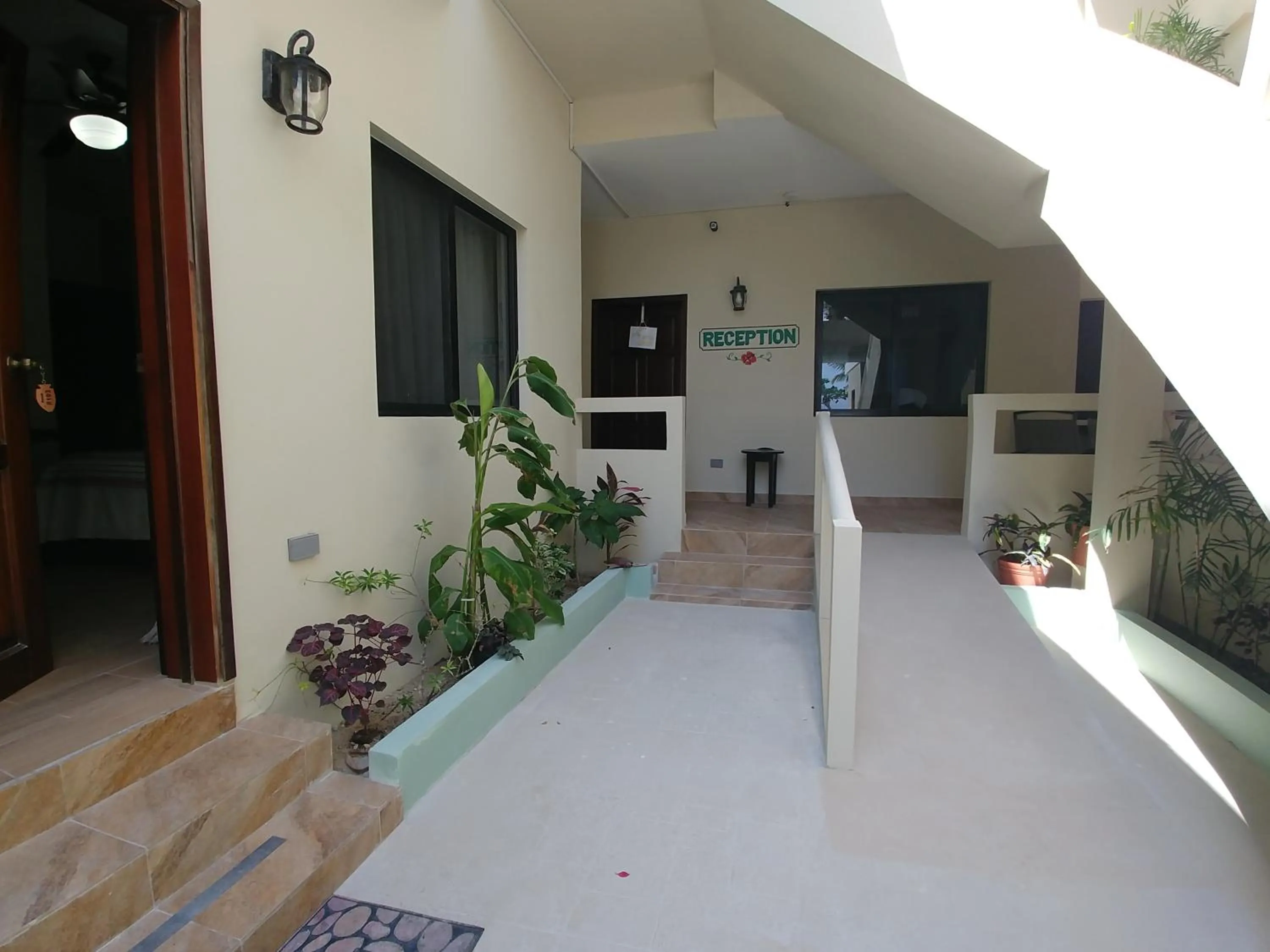 Lobby or reception in Jan's Hotel