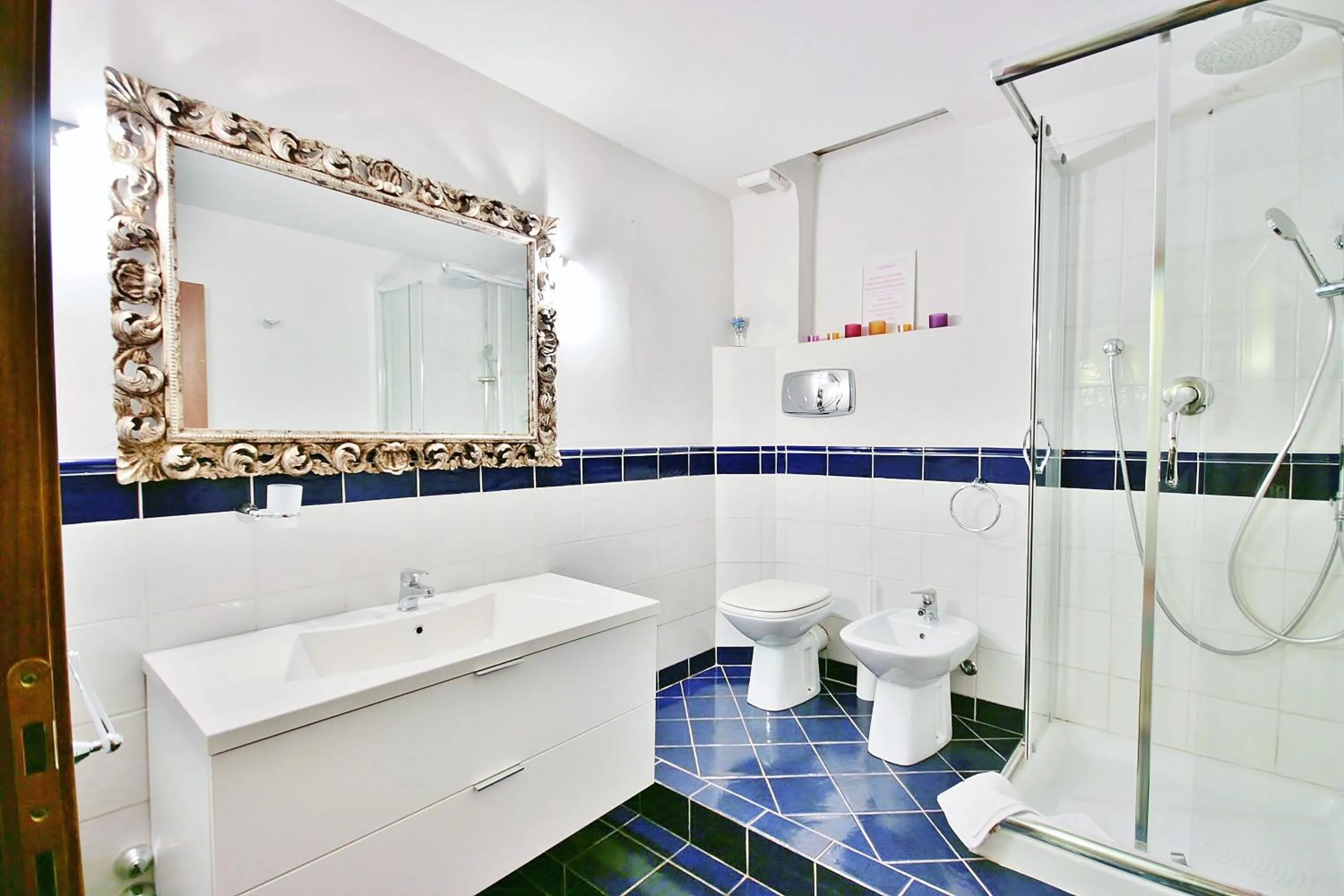 Bathroom in Pepi apartments
