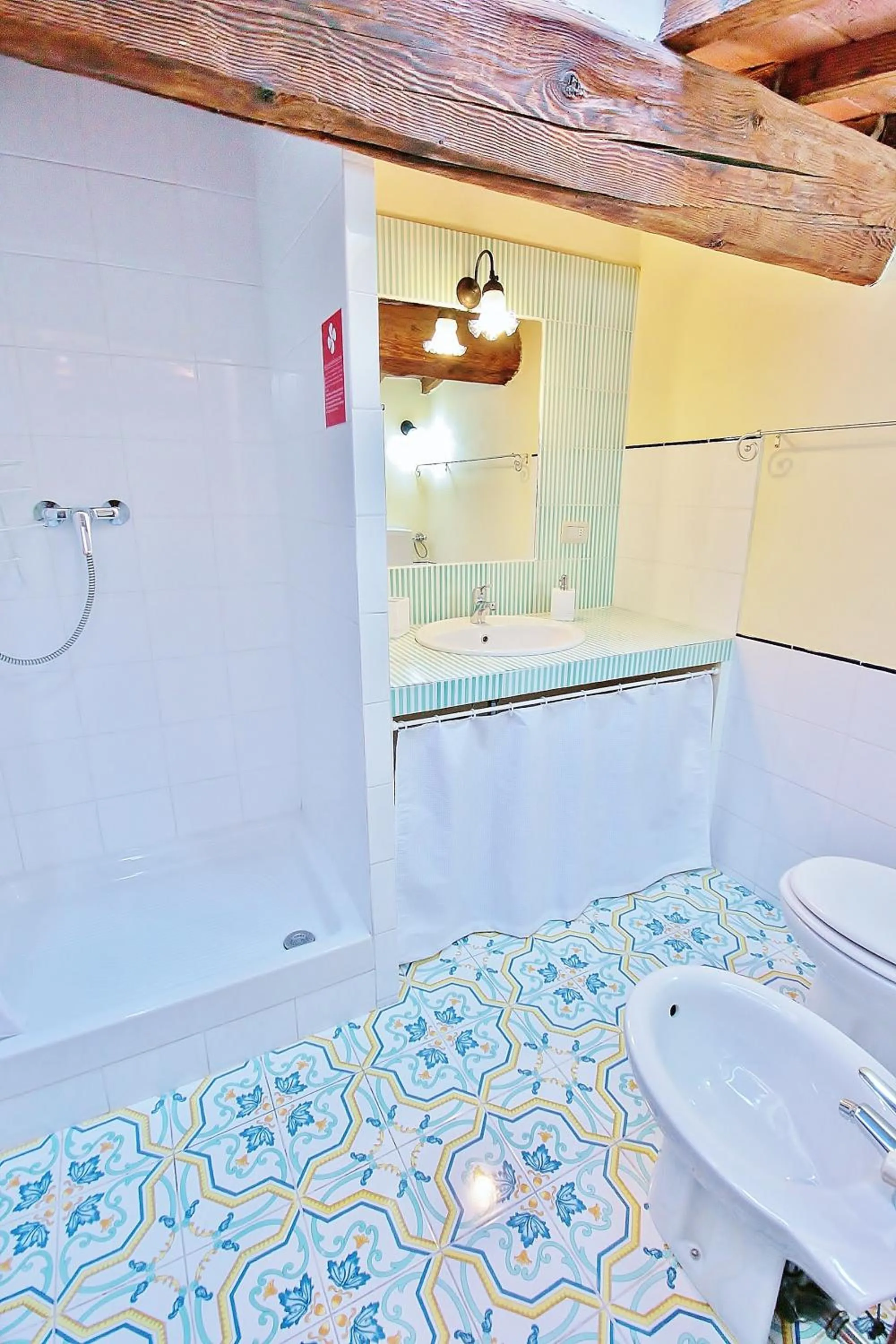 Bathroom in Pepi apartments