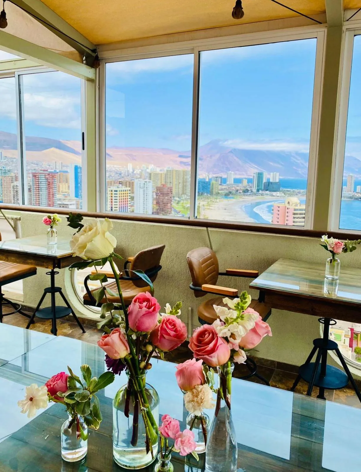 Restaurant/places to eat in Gran Cavancha Hotel & Apartment