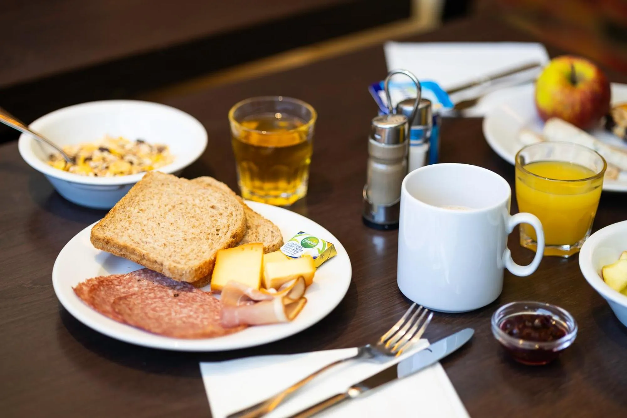 Breakfast in B&B HOTEL Mons Centre