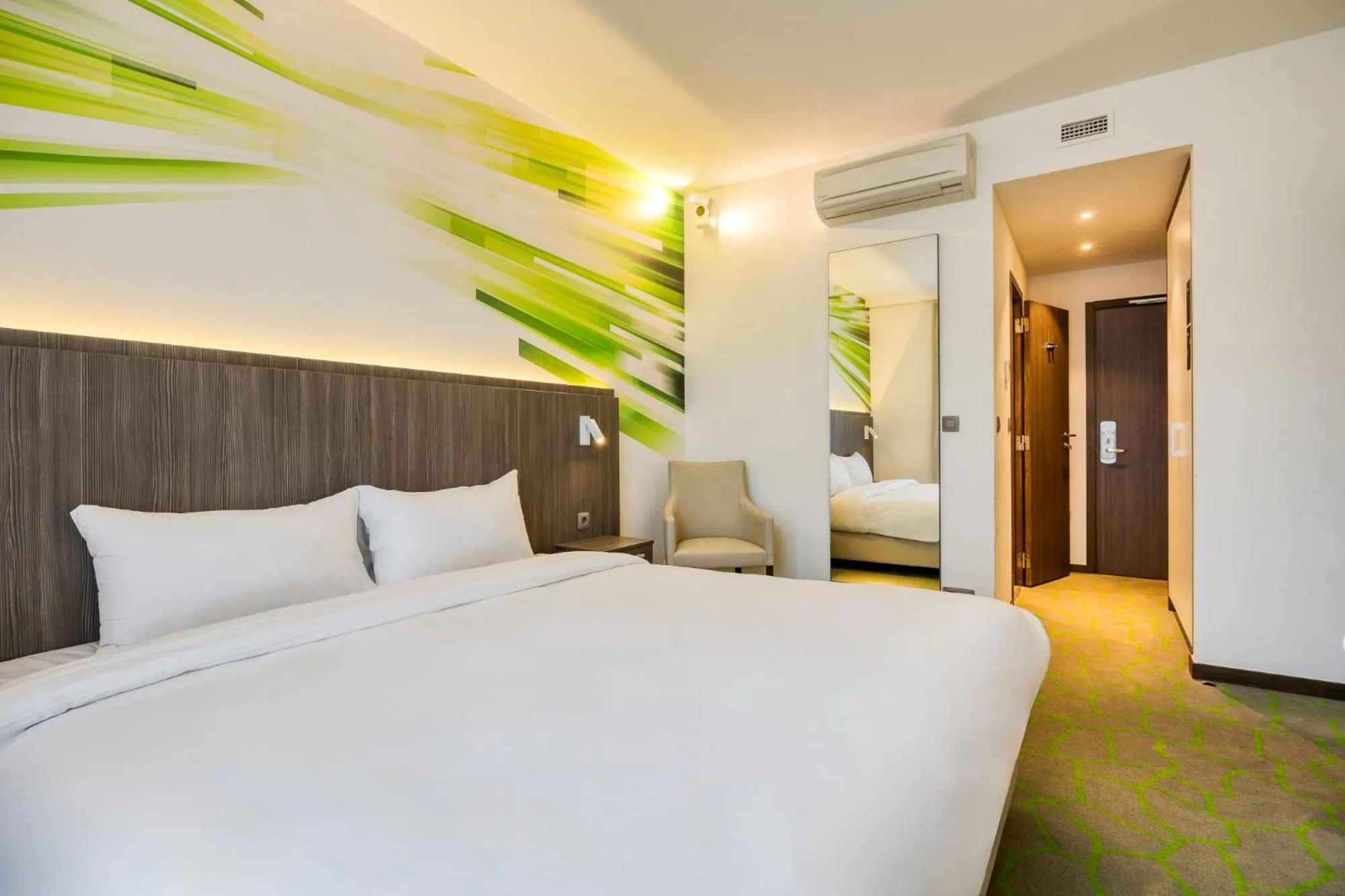 Bedroom, Bed in B&B HOTEL Mons Centre