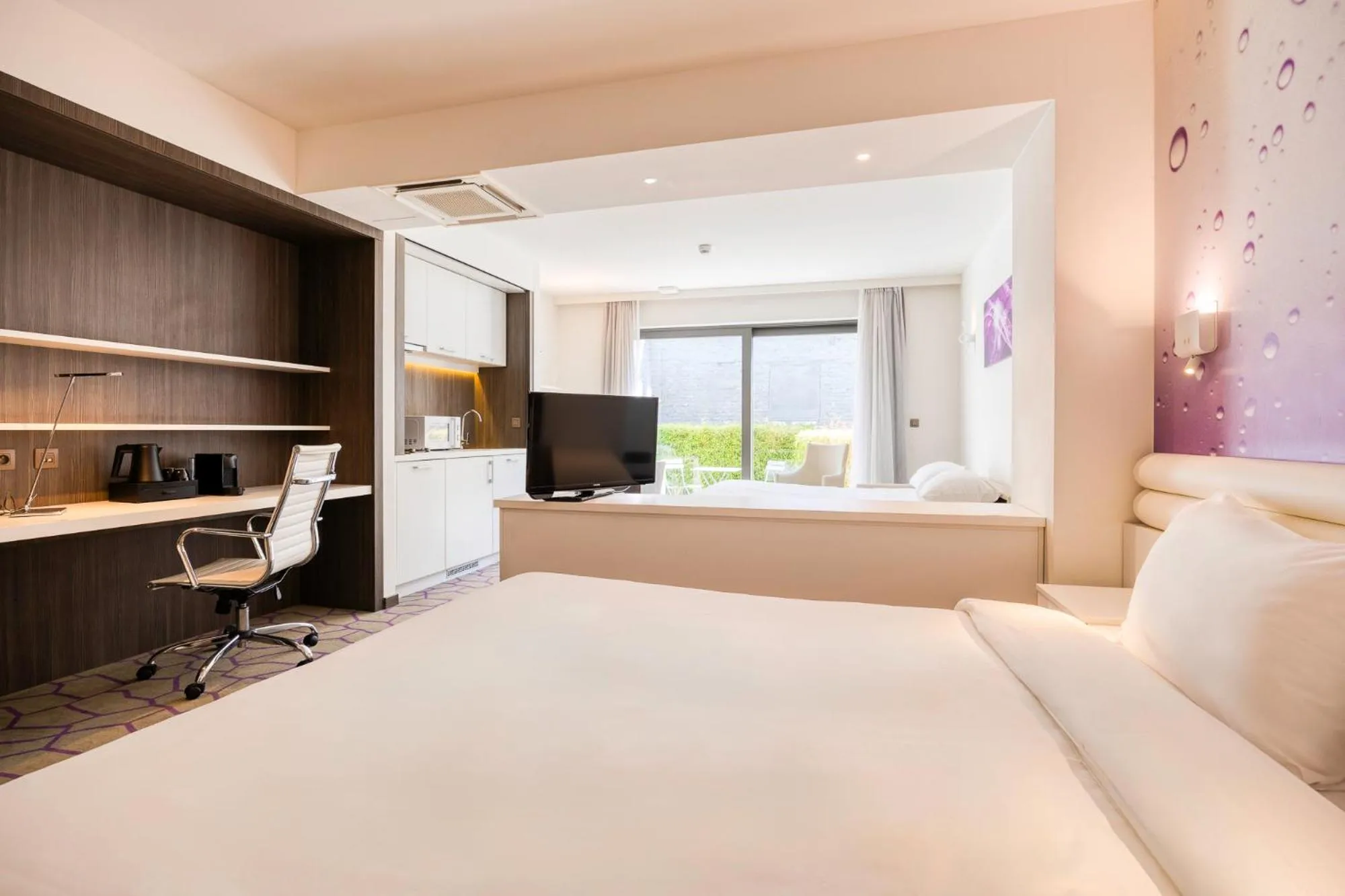 Bedroom, Bed in B&B HOTEL Mons Centre