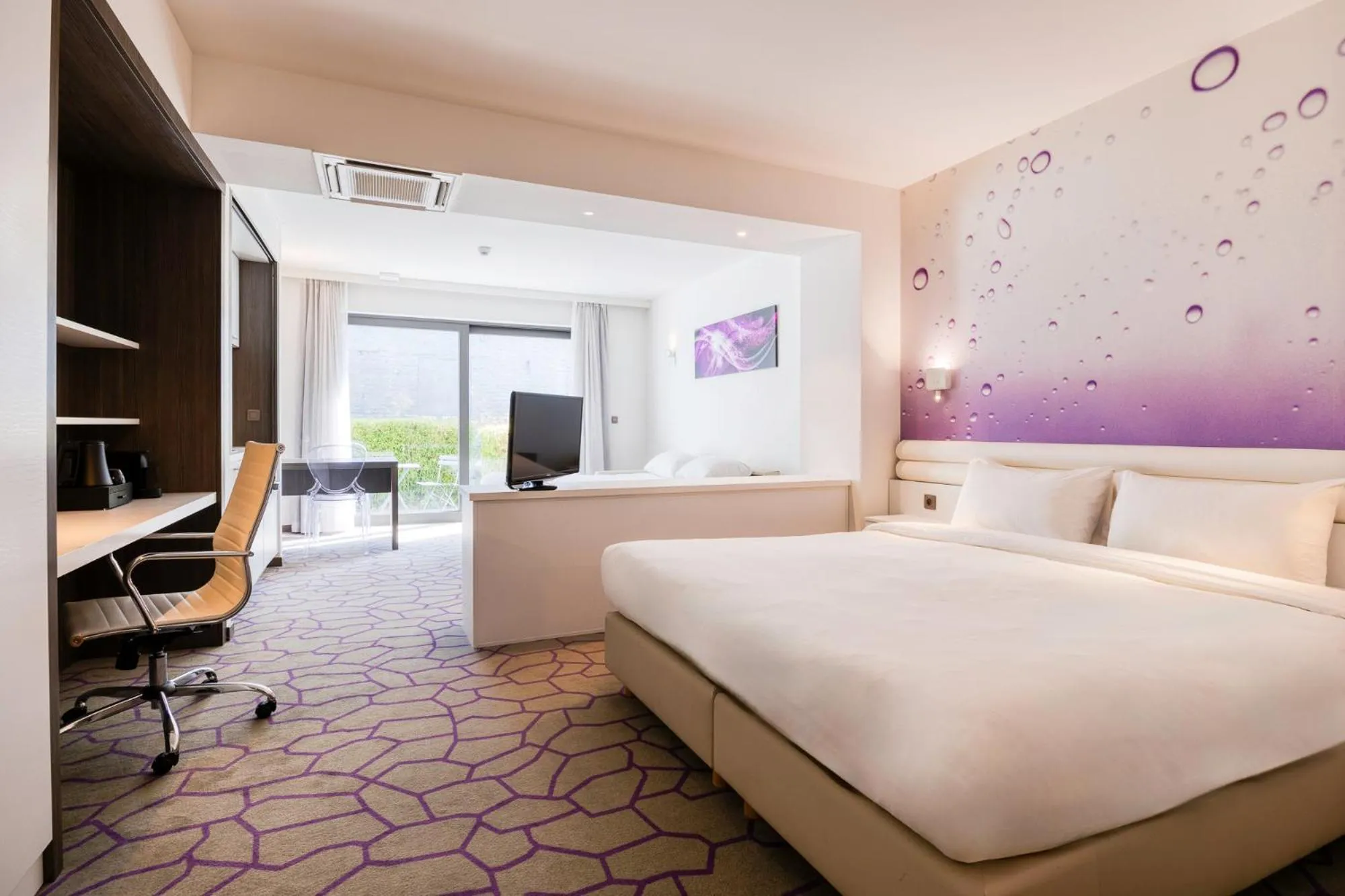 Bedroom, Bed in B&B HOTEL Mons Centre