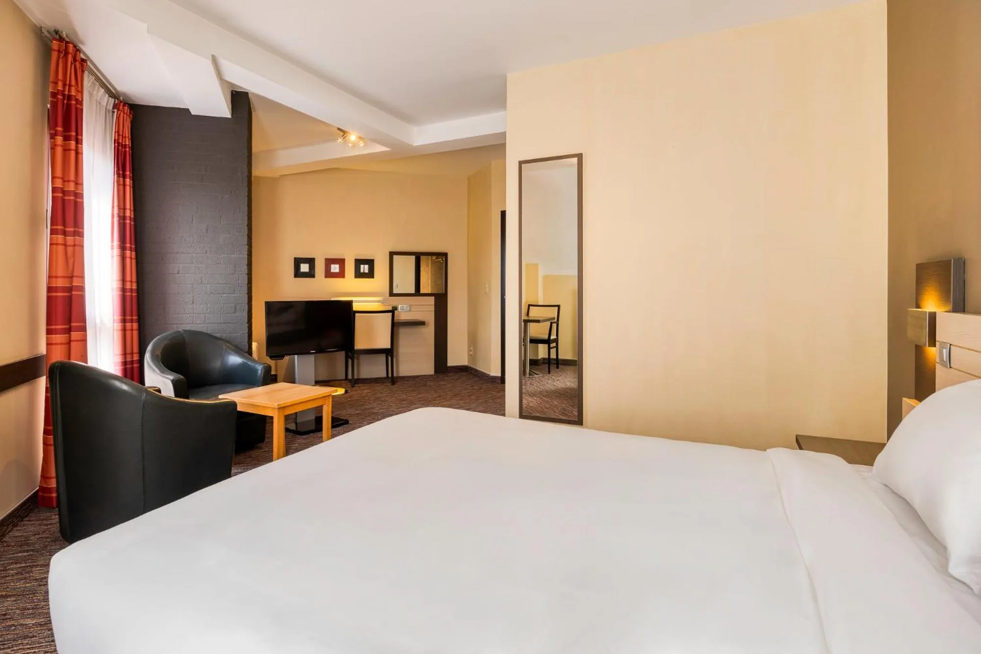 Bedroom, Bed in B&B HOTEL Mons Centre