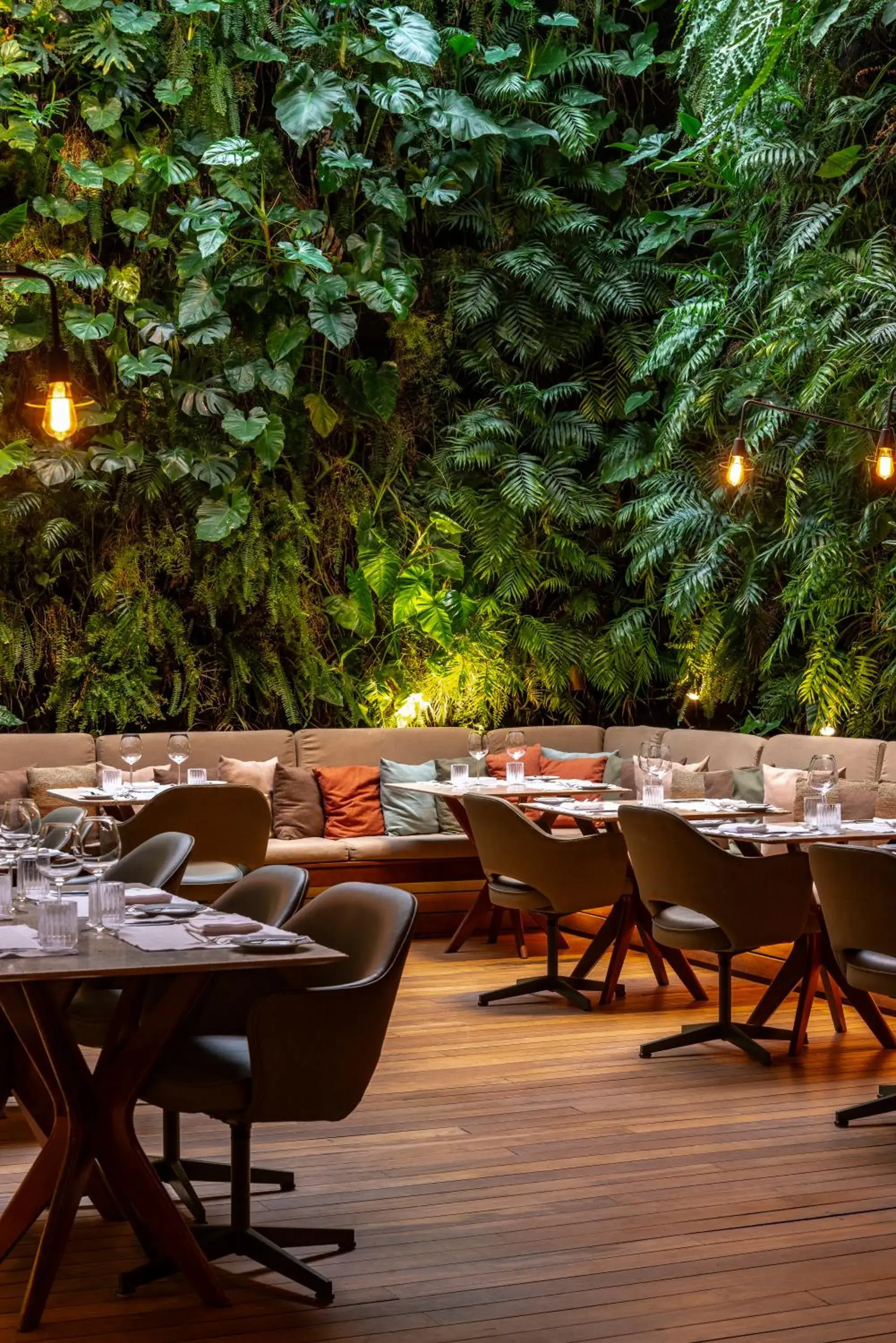 Restaurant/places to eat in Emiliano Rio Restaurant/places to eat in Emiliano Rio