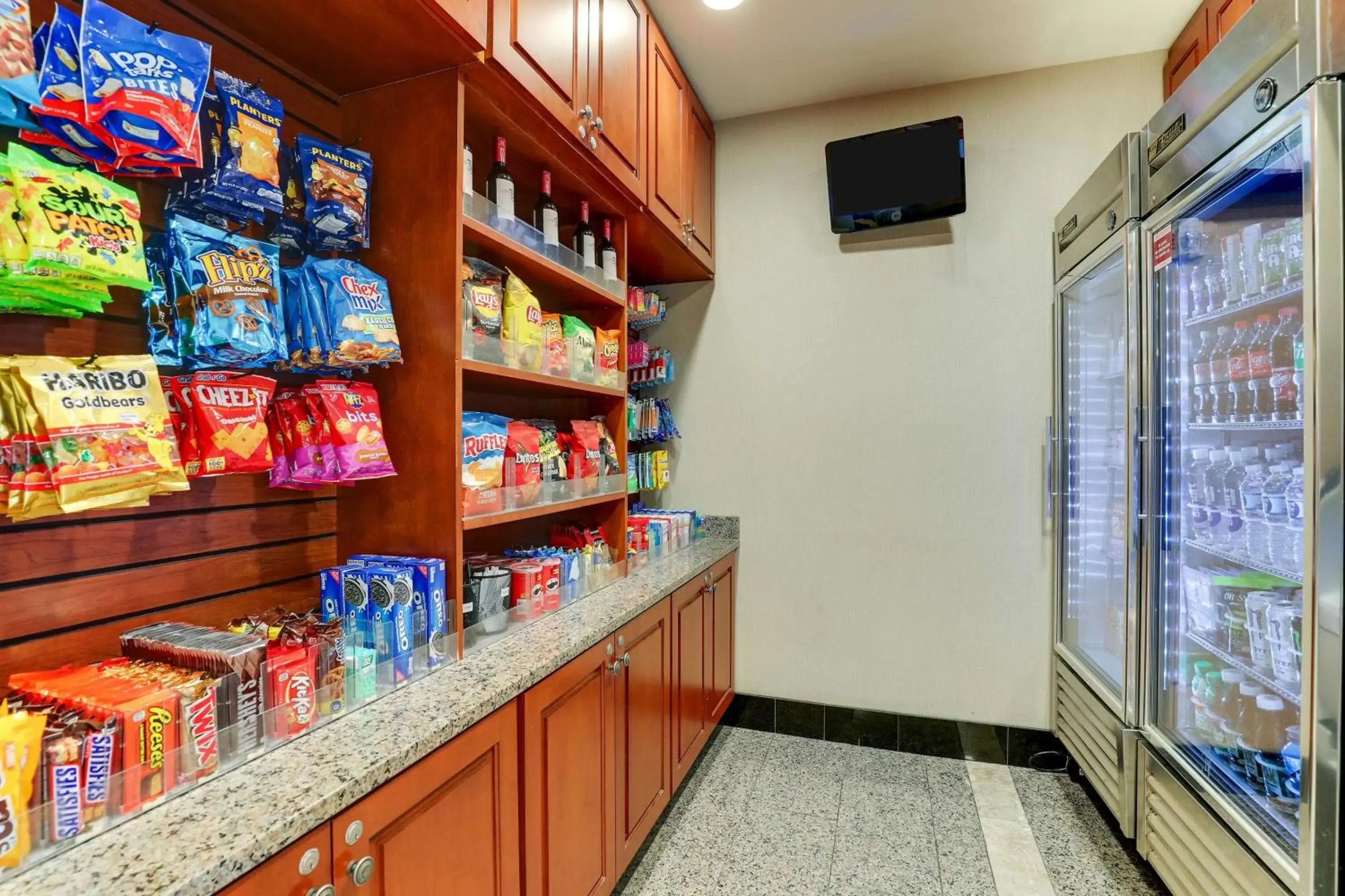 Property building in Drury Inn & Suites Phoenix Chandler Fashion Center Property building in Drury Inn & Suites Phoenix Chandler Fashion Center