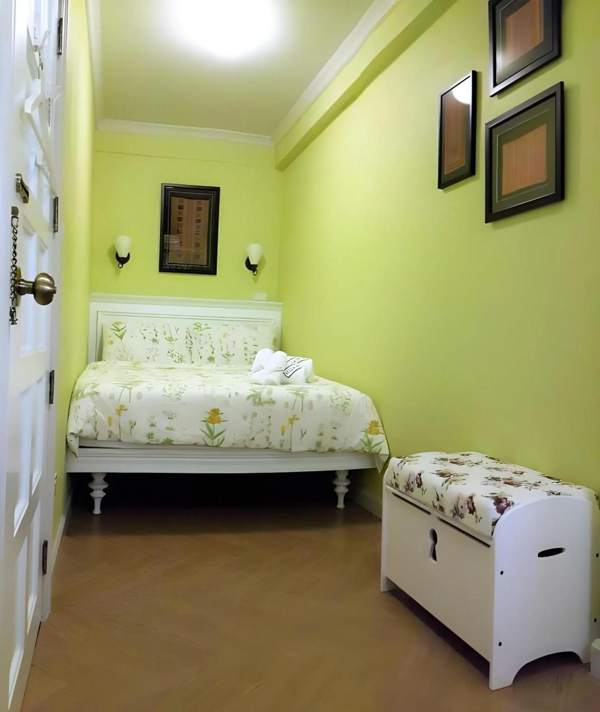 Photo of the whole room, Bed in OYO 899 Villa De Hun