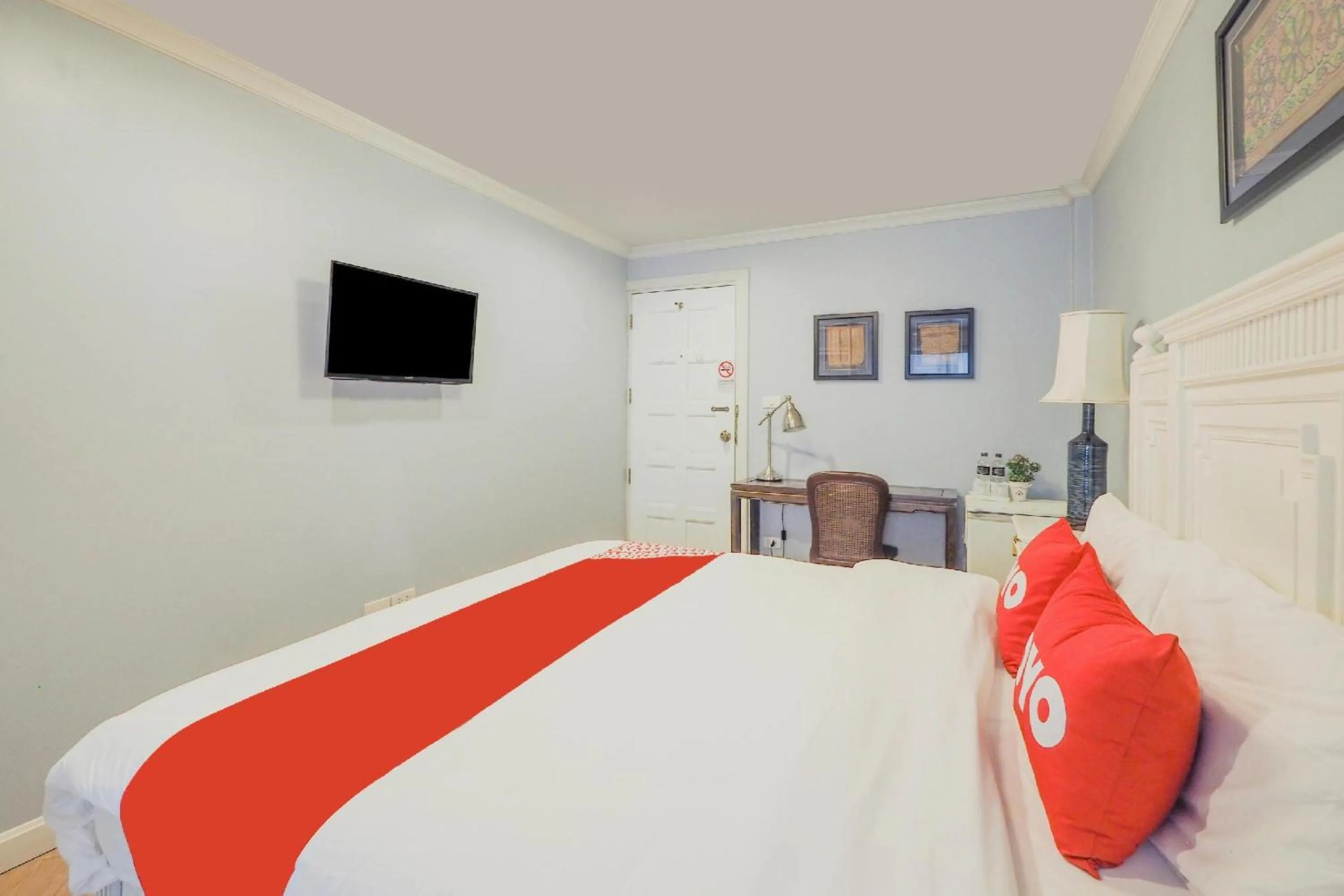 Bedroom, Bed in OYO 899 Villa De Hun