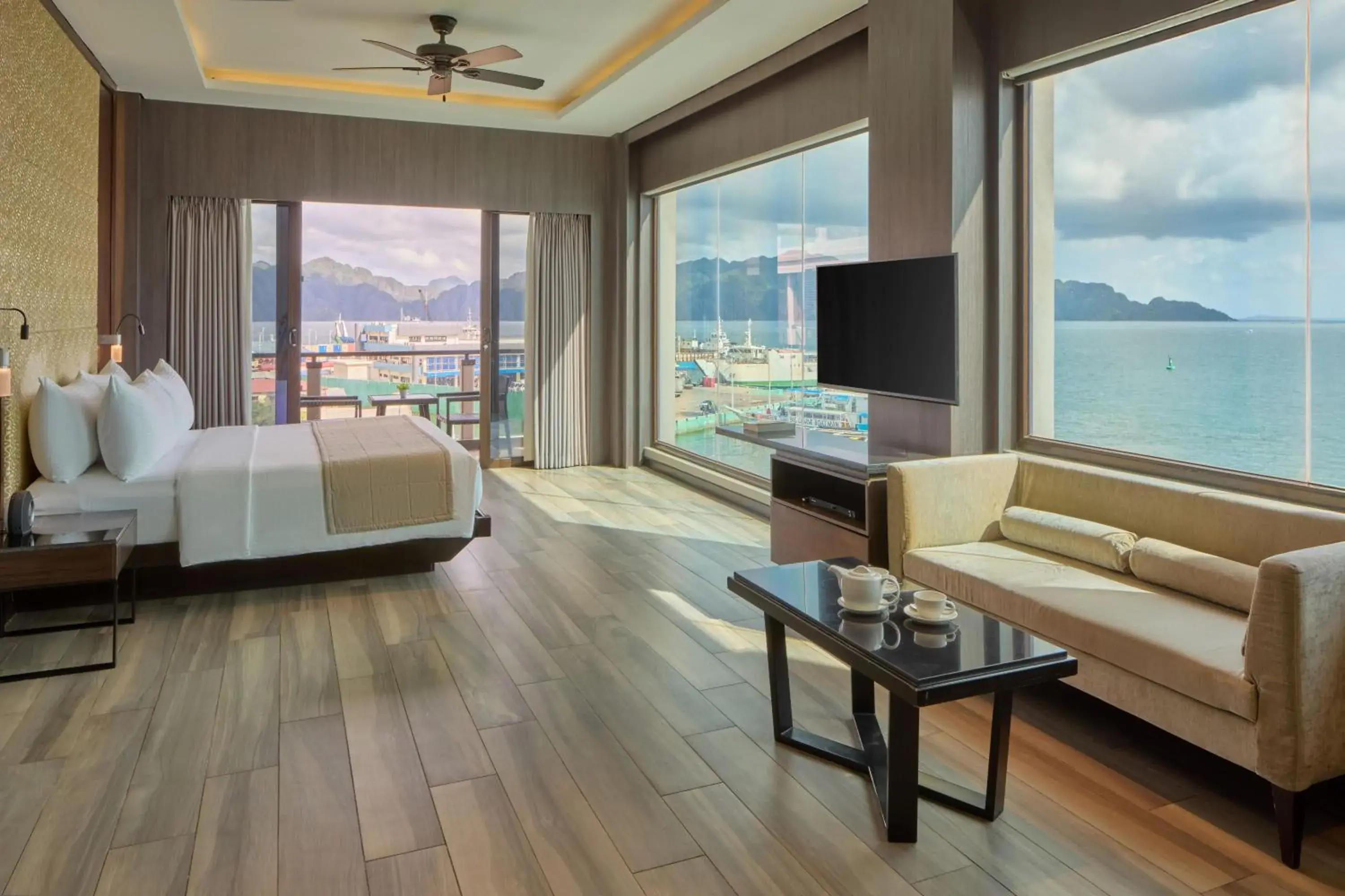 Sea view, Bed in Two Seasons Coron Bayside Hotel Sea view, Bed in Two Seasons Coron Bayside Hotel