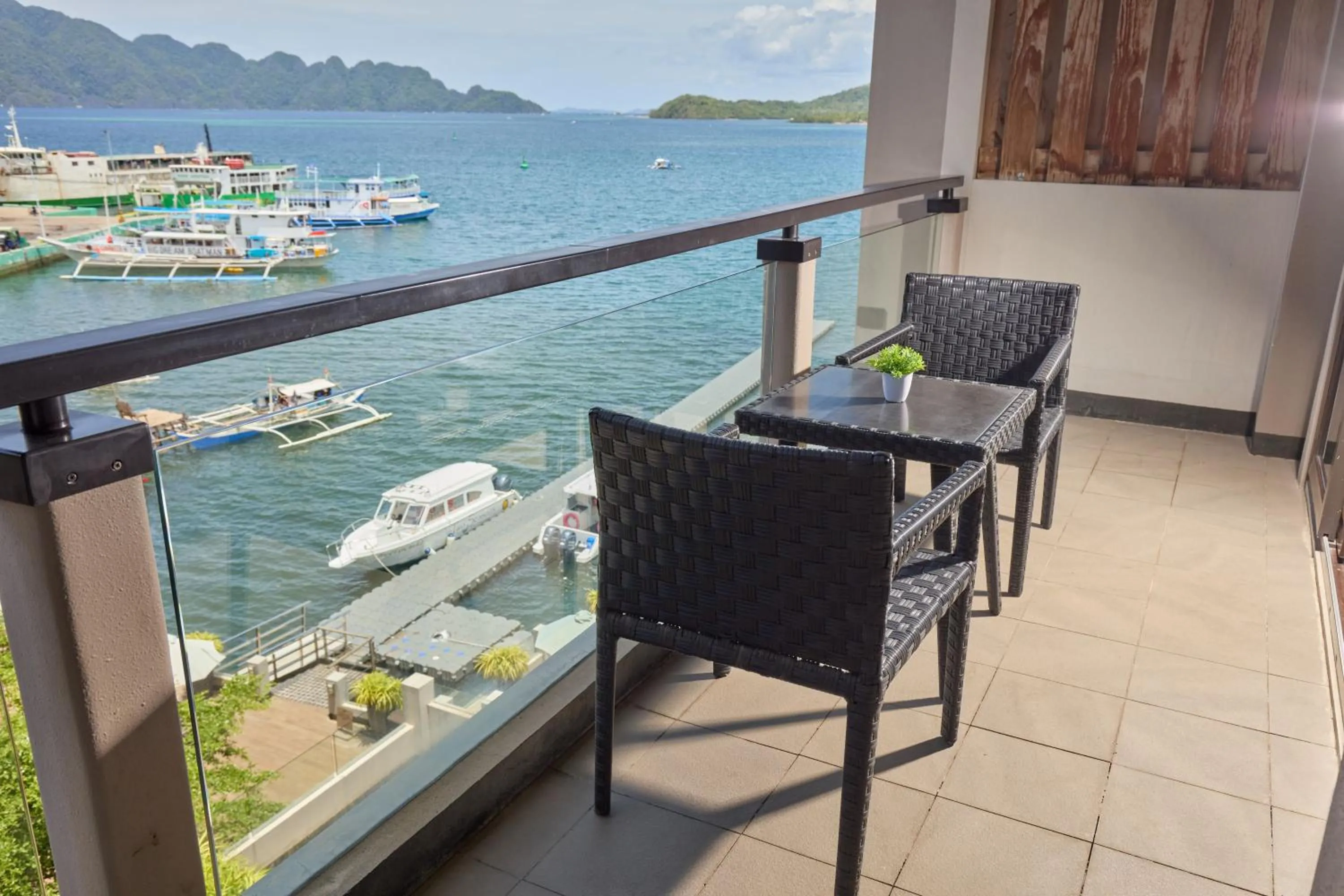 Balcony/Terrace in Two Seasons Coron Bayside Hotel