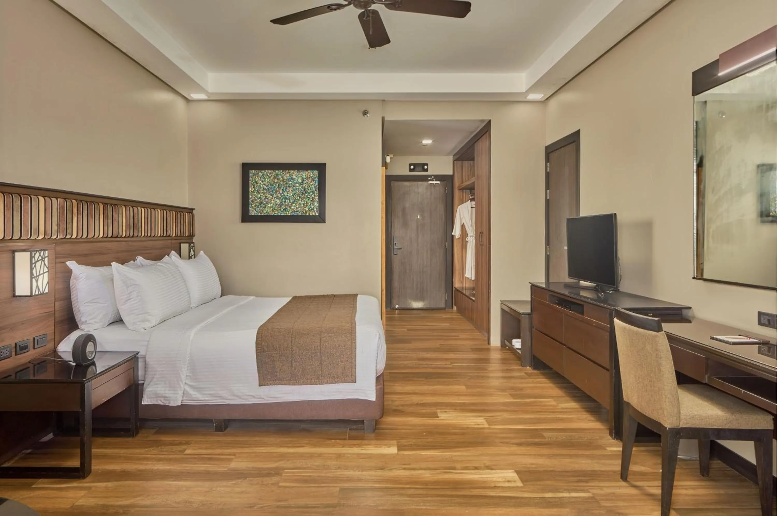 Bed in Two Seasons Coron Bayside Hotel