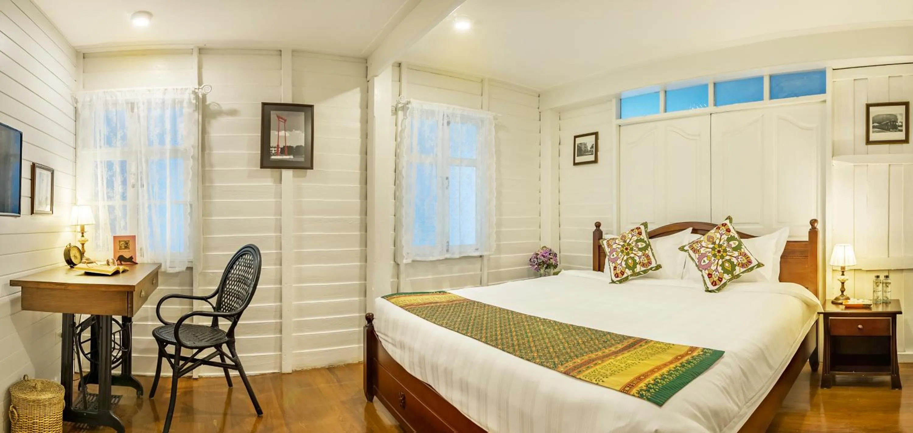 Photo of the whole room, Bed in Baankachitpan Bangkok Hotel