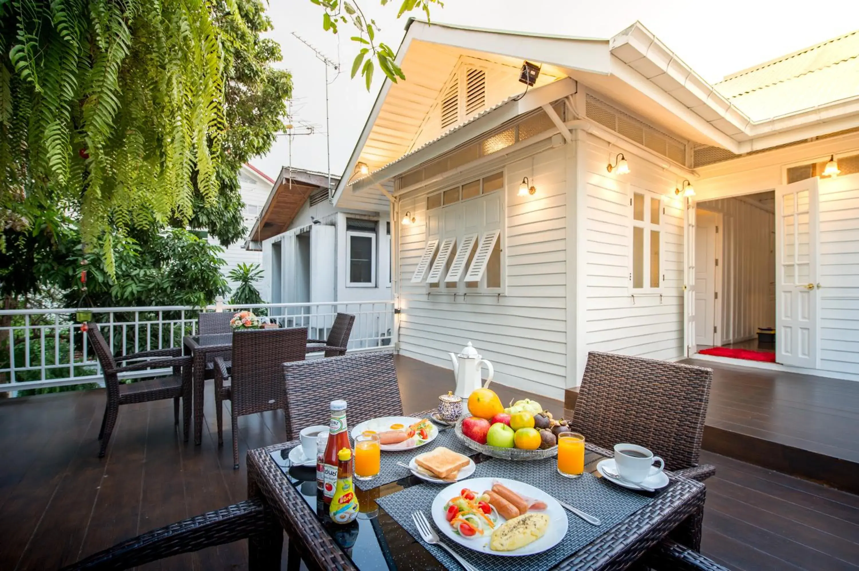 Restaurant/places to eat in Baankachitpan Bangkok Hotel Restaurant/places to eat in Baankachitpan Bangkok Hotel