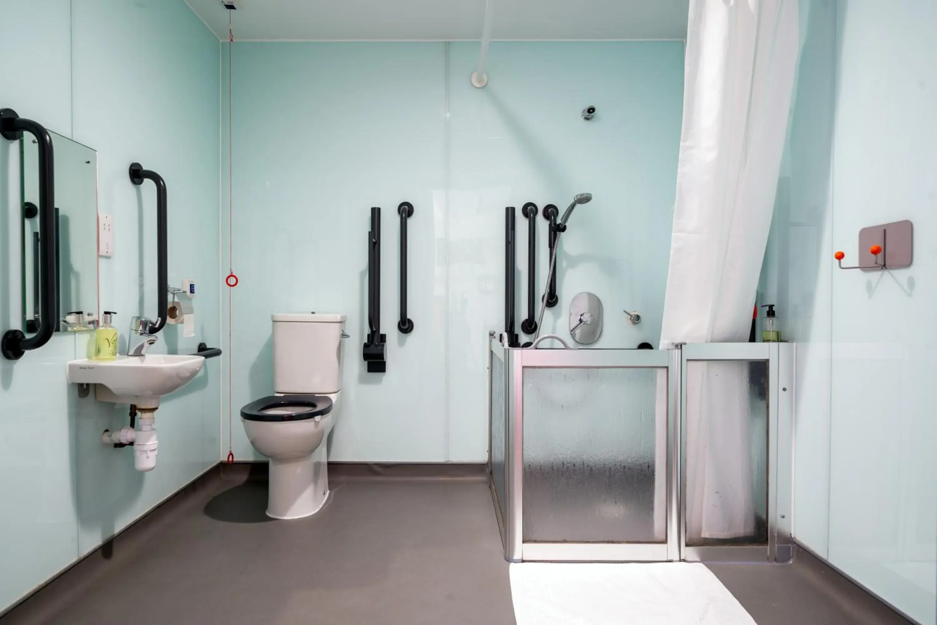 Bathroom in easyHotel Birmingham Bathroom in easyHotel Birmingham