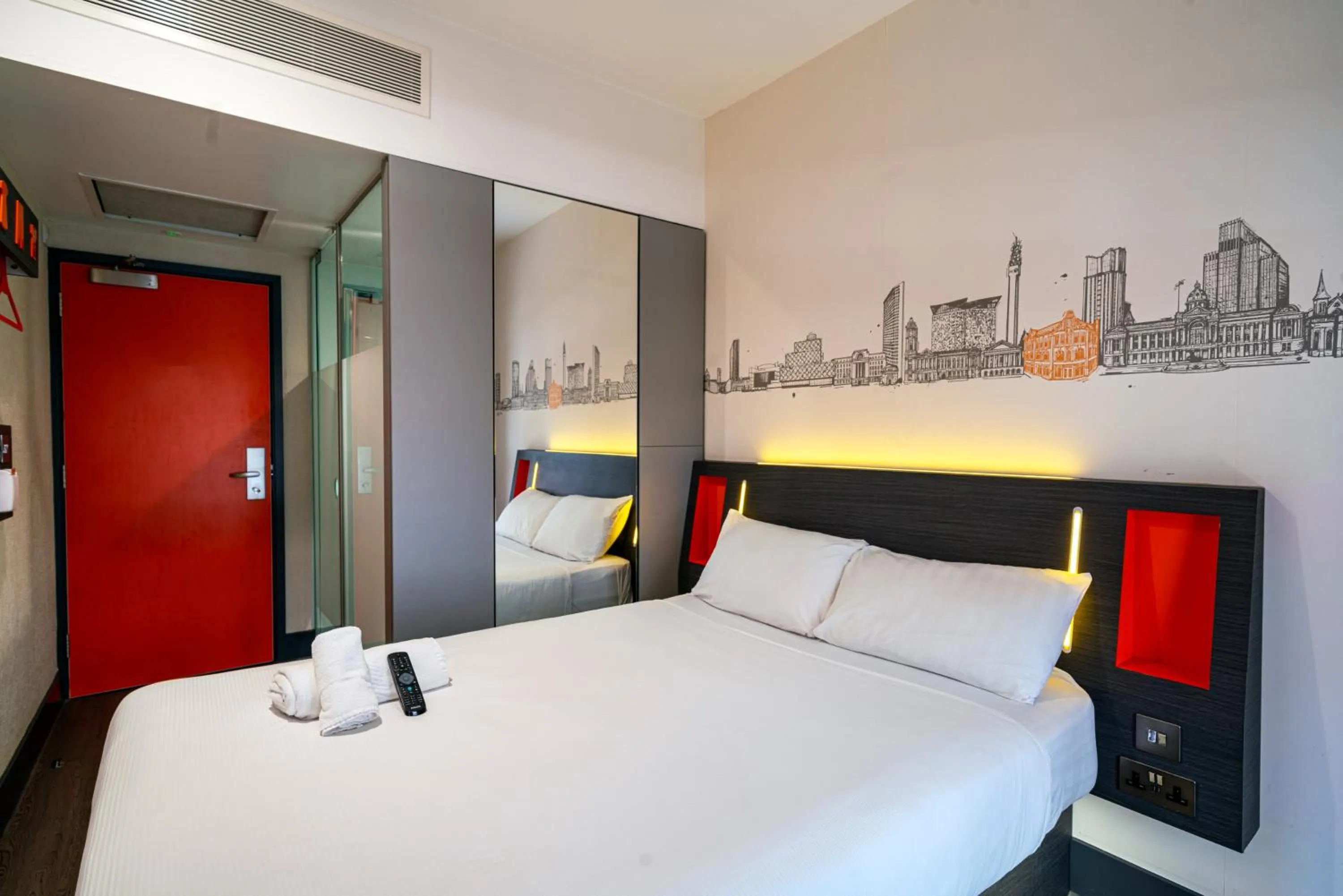 Bedroom, Bed in easyHotel Birmingham