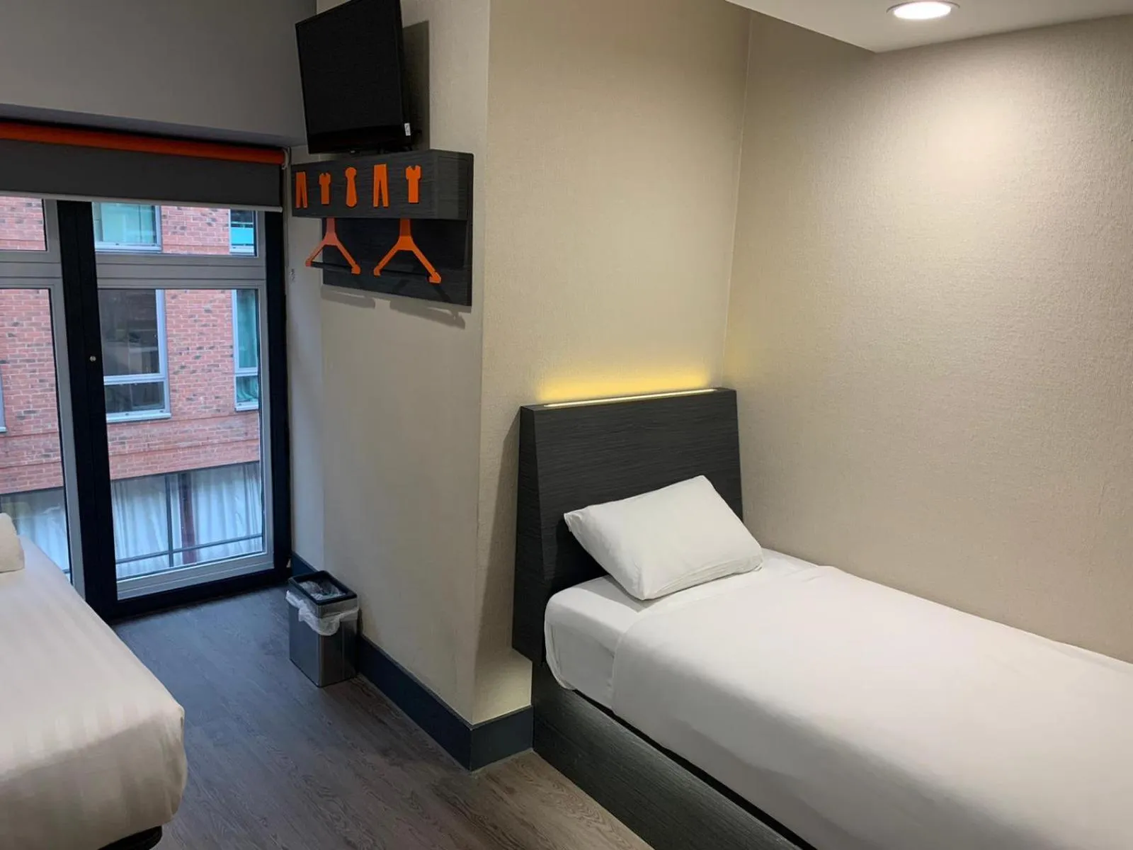 Bedroom, Bed in easyHotel Birmingham