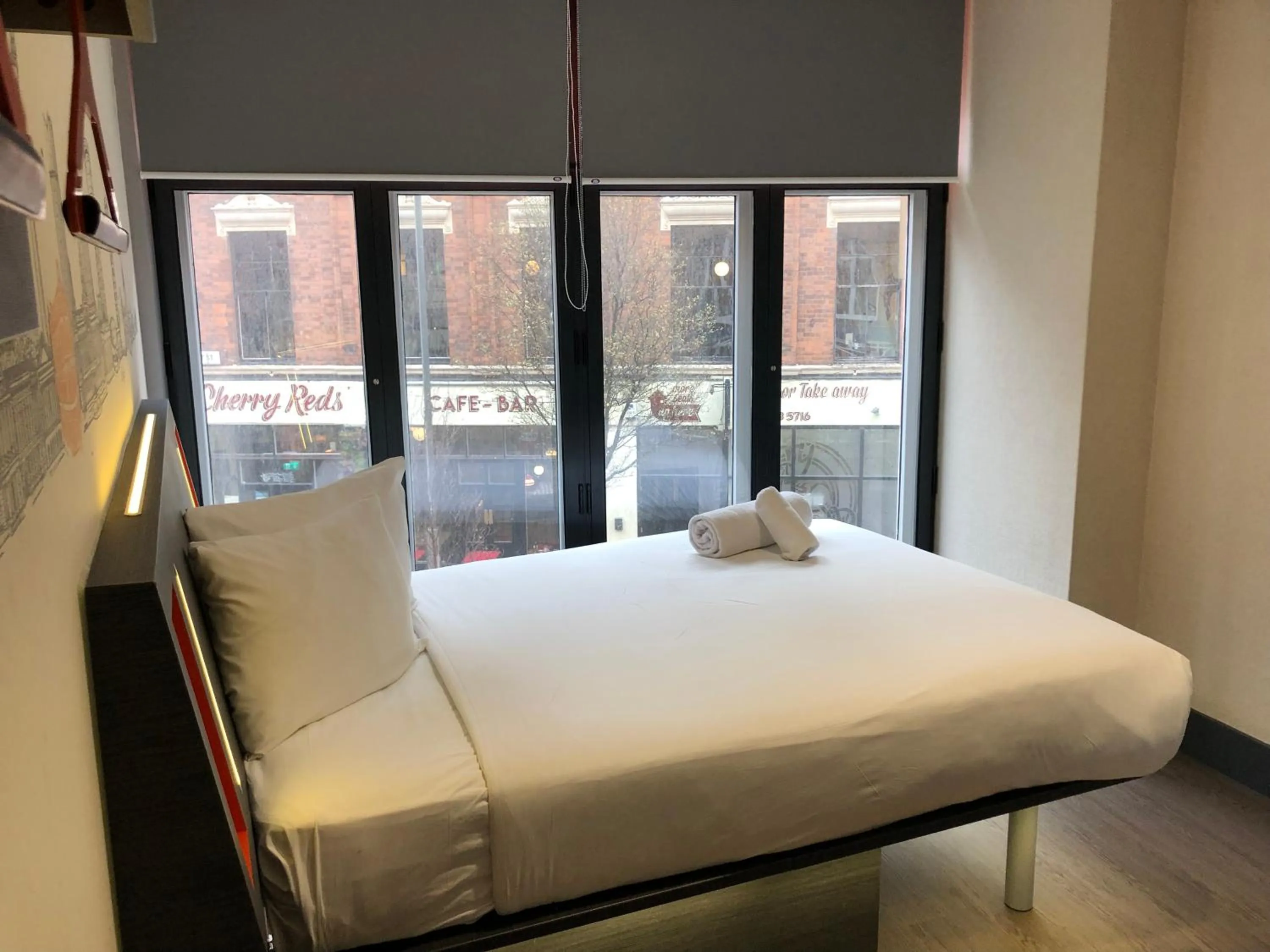 Bedroom, Bed in easyHotel Birmingham