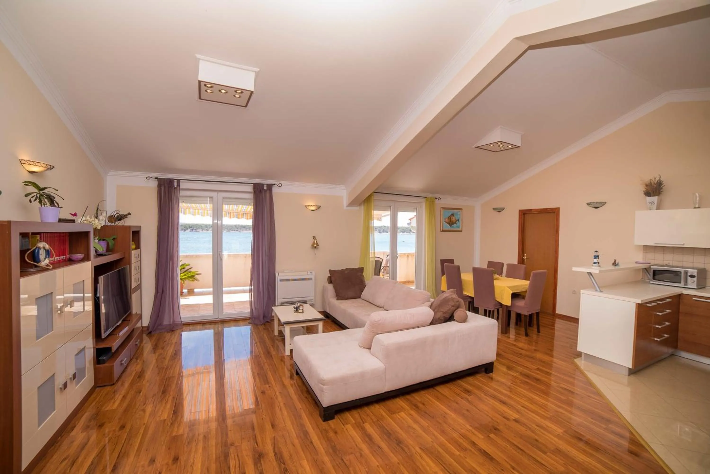 Captain's Apartment