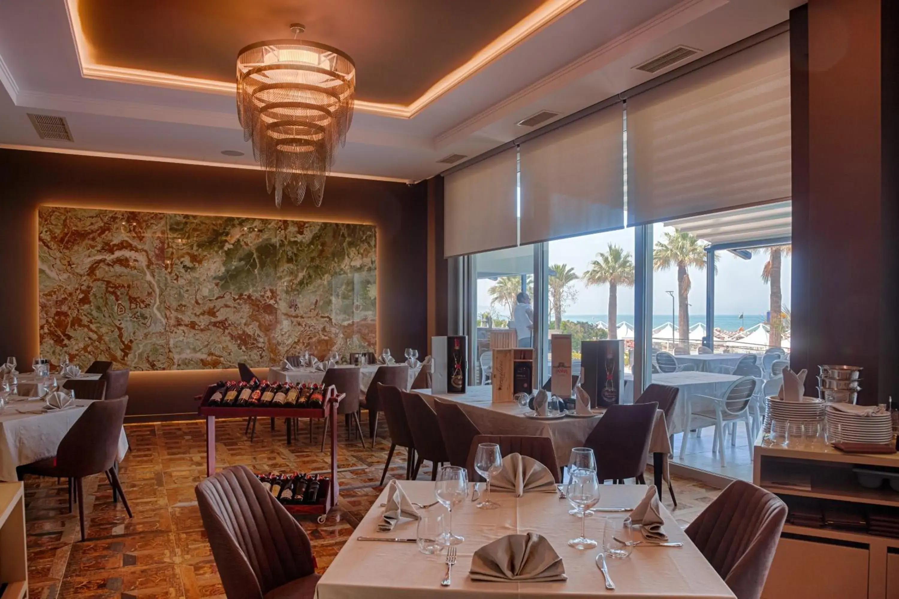 Restaurant/places to eat in Premium Beach Hotel Restaurant/places to eat in Premium Beach Hotel