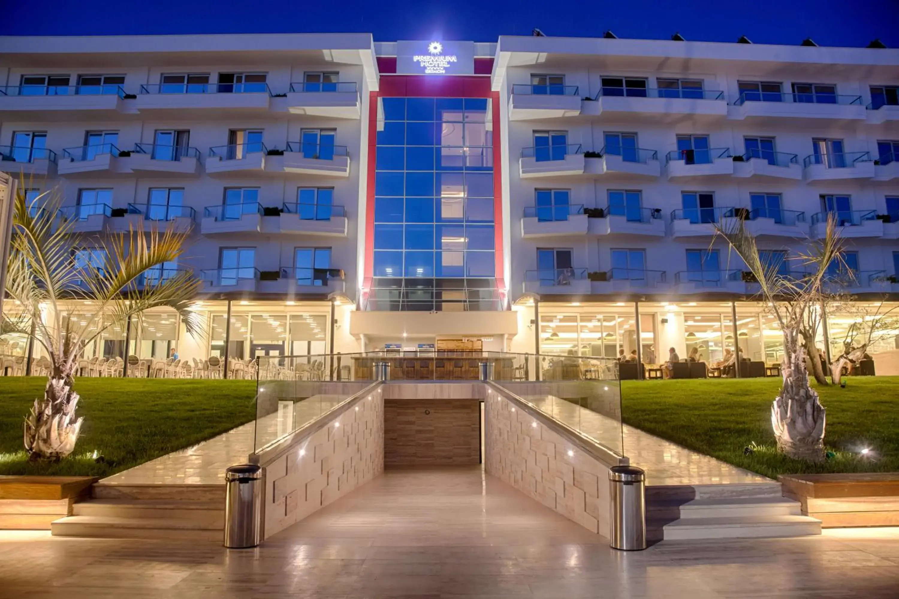 Facade/entrance in Premium Beach Hotel Facade/entrance in Premium Beach Hotel