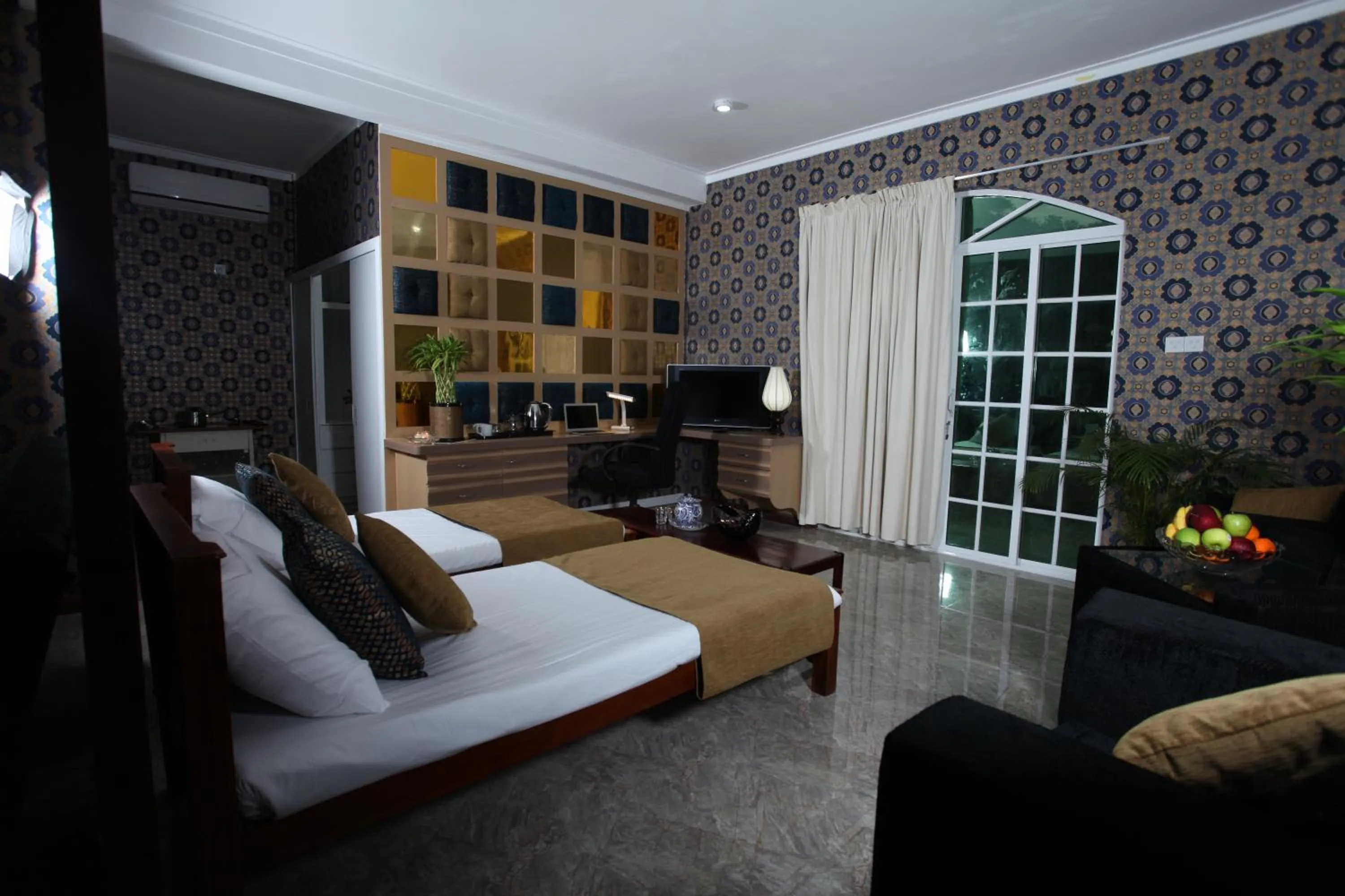 Garden view, Bed in Ayaana Boutique Hotel