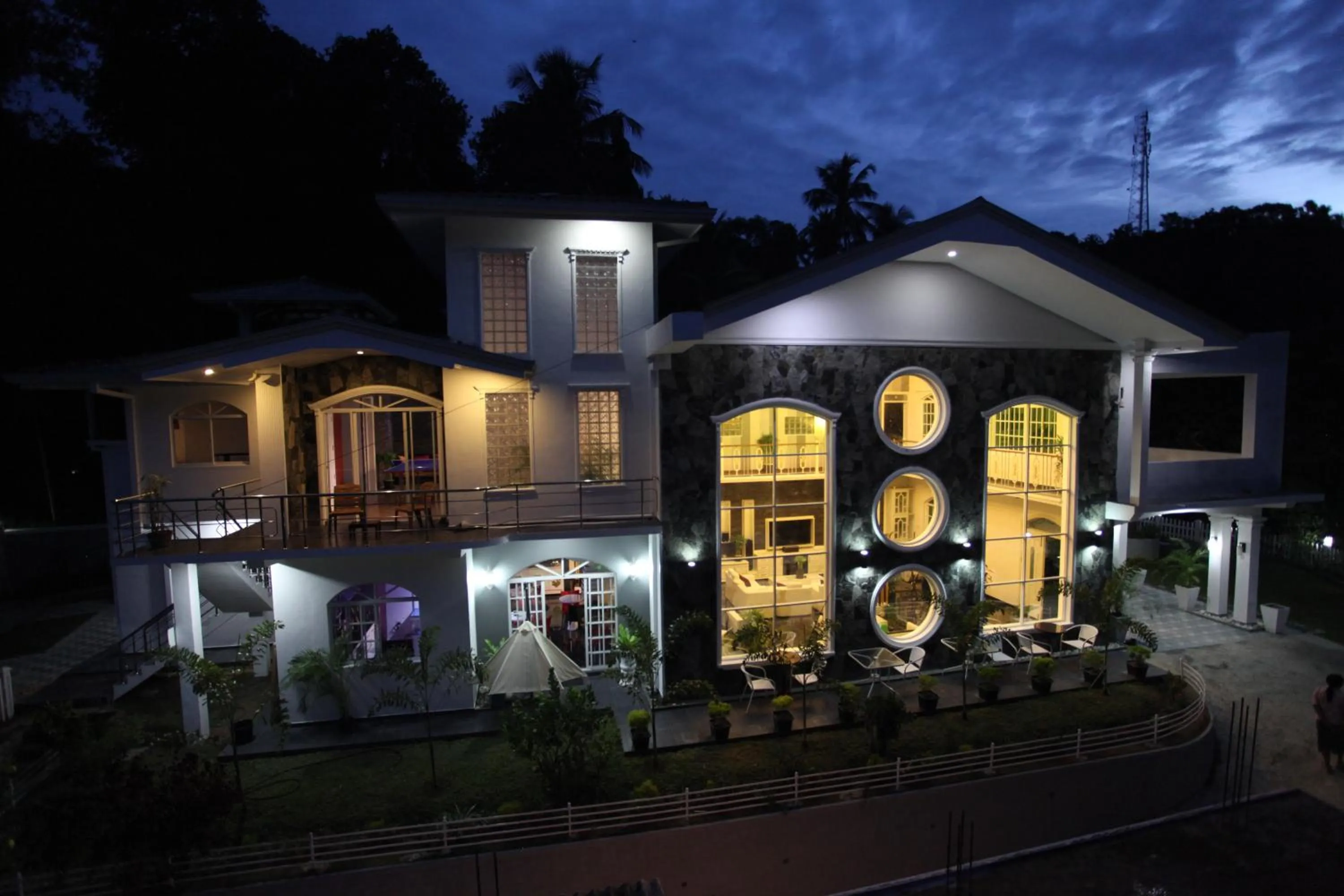 Facade/entrance in Ayaana Boutique Hotel