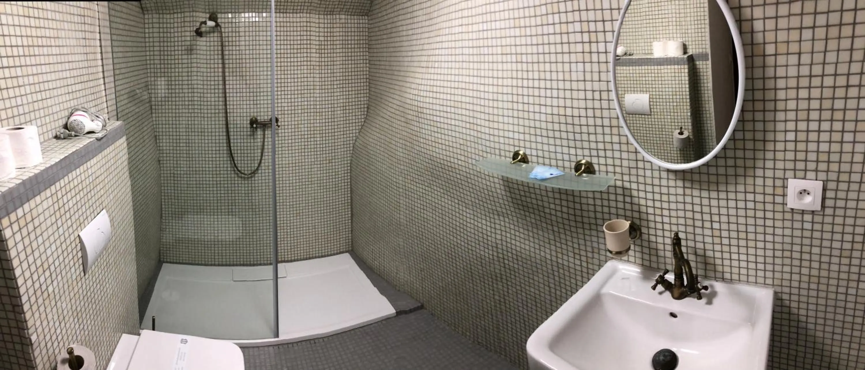 Bathroom in zámek Kolštejn - hotel Chateau Goldenstein