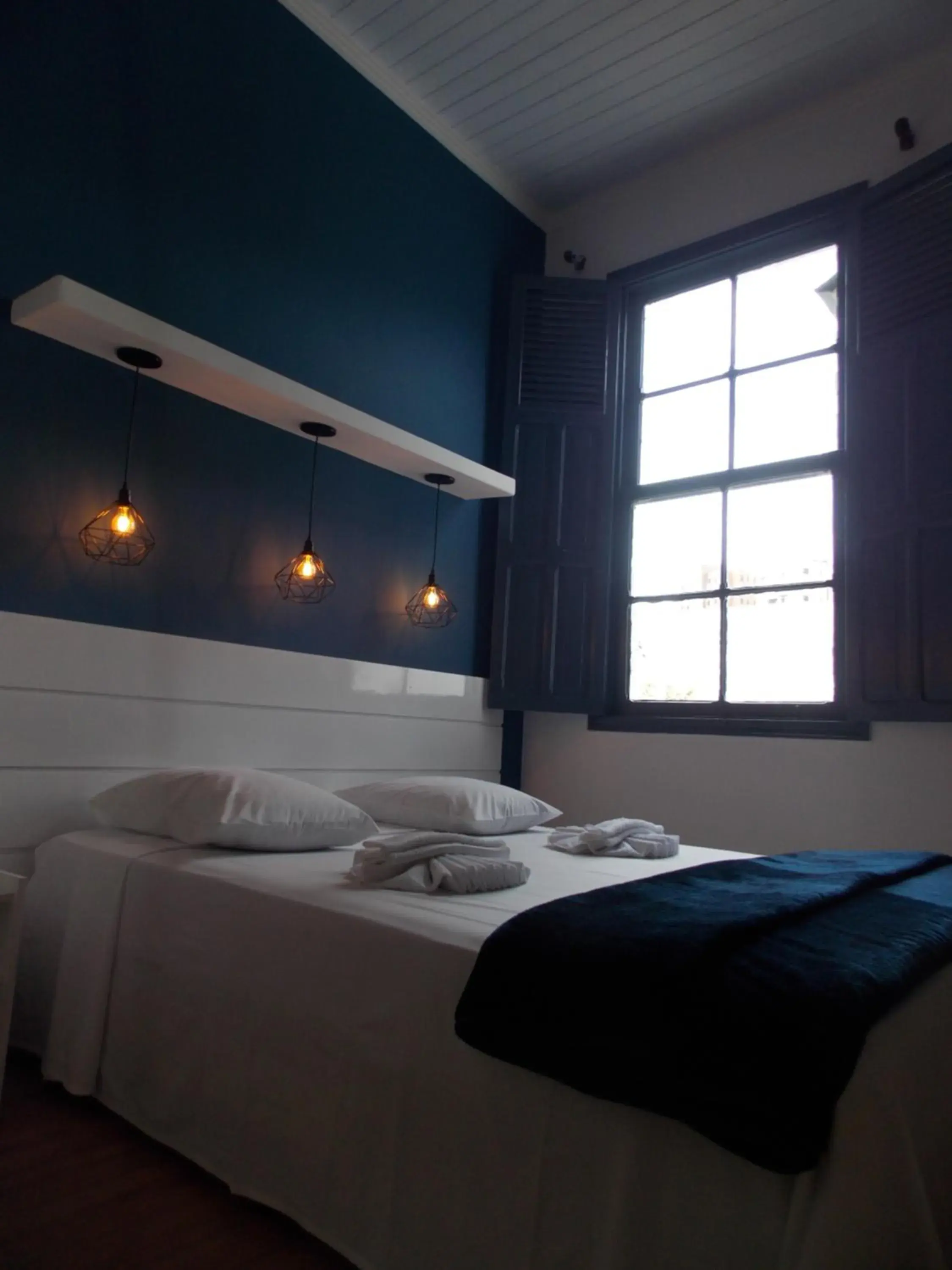 Single Room in MOVA Hotel D'oeste - Localizado em frente a Praça Principal da Cidade, na área Central - Pé na Praça Single Room in MOVA Hotel D'oeste - Localizado em frente a Praça Principal da Cidade, na área Central - Pé na Praça