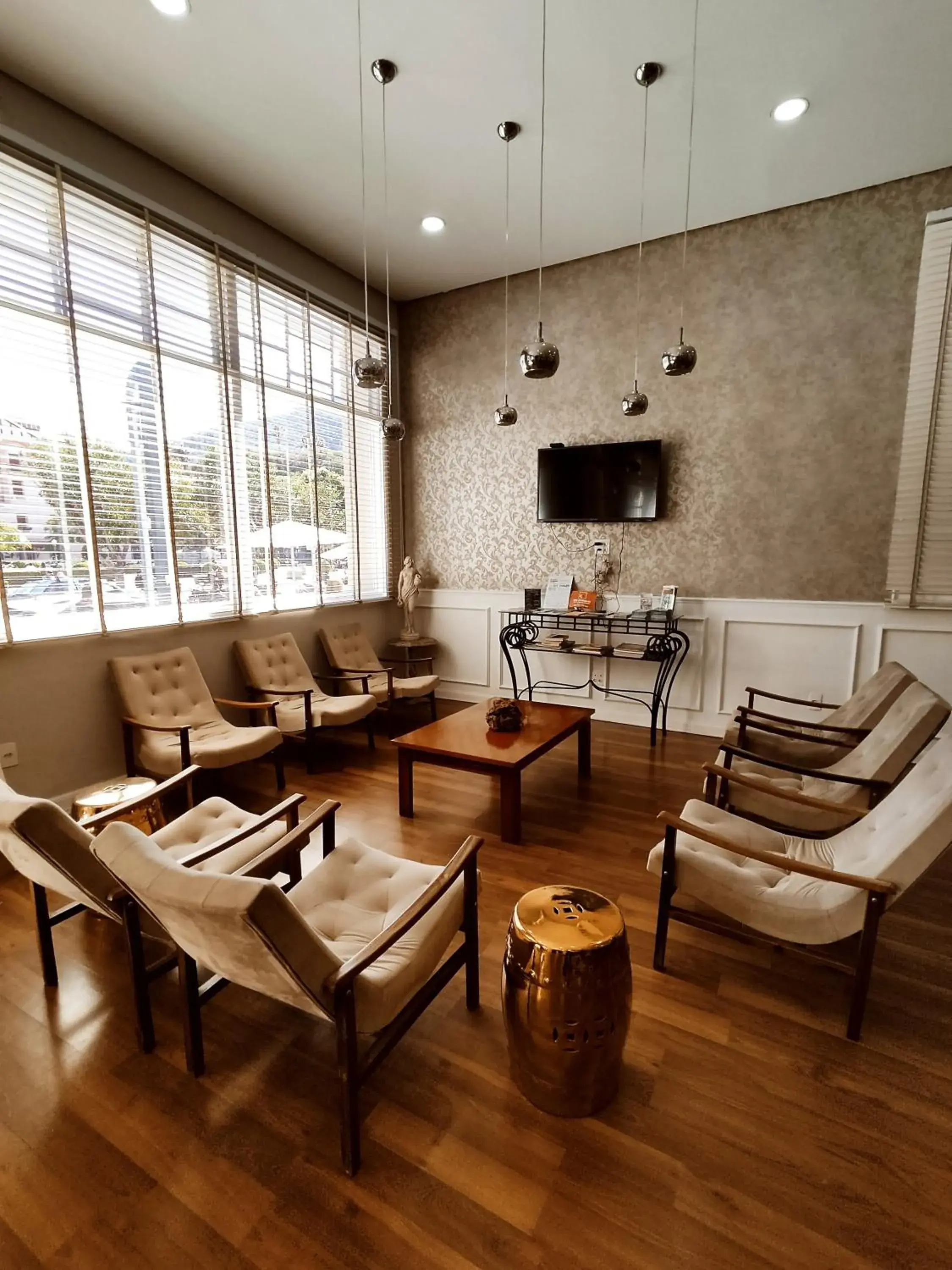 Lobby or reception in MOVA Hotel D'oeste - Localizado em frente a Praça Principal da Cidade, na área Central - Pé na Praça Lobby or reception in MOVA Hotel D'oeste - Localizado em frente a Praça Principal da Cidade, na área Central - Pé na Praça