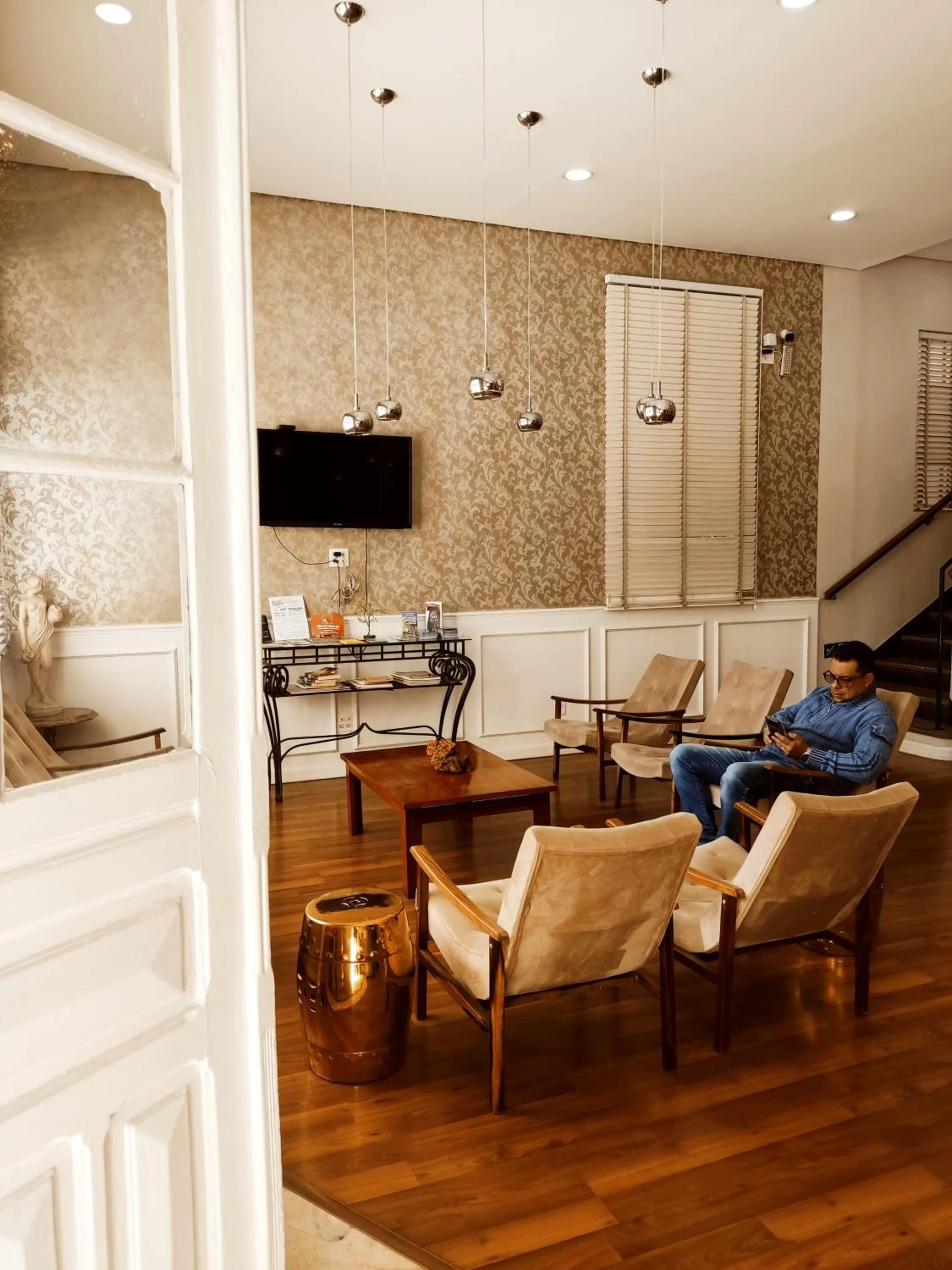 Lobby or reception in MOVA Hotel D'oeste - Localizado em frente a Praça Principal da Cidade, na área Central - Pé na Praça