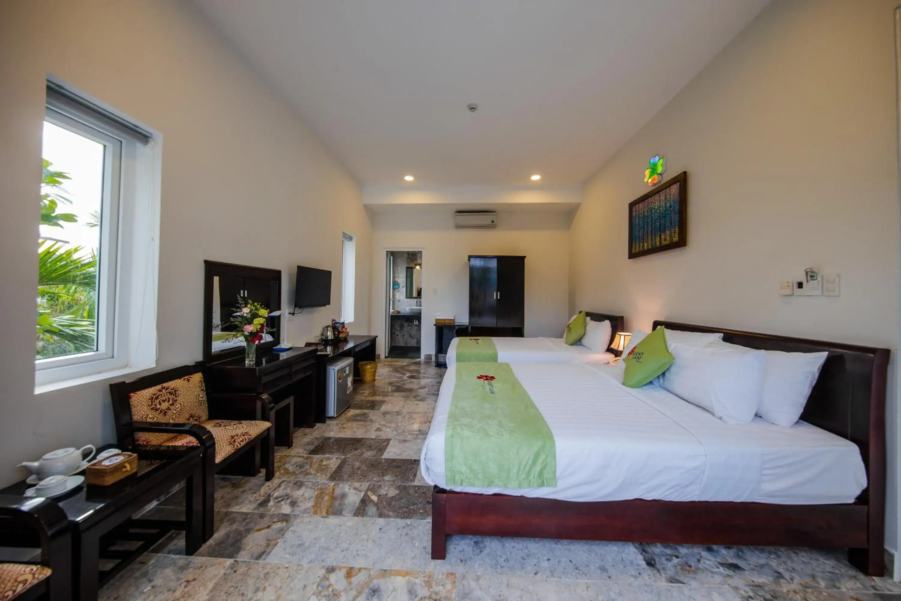 Deluxe Double or Twin Room with Pool View in Lucky Leaf Hoian Villa Deluxe Double or Twin Room with Pool View in Lucky Leaf Hoian Villa