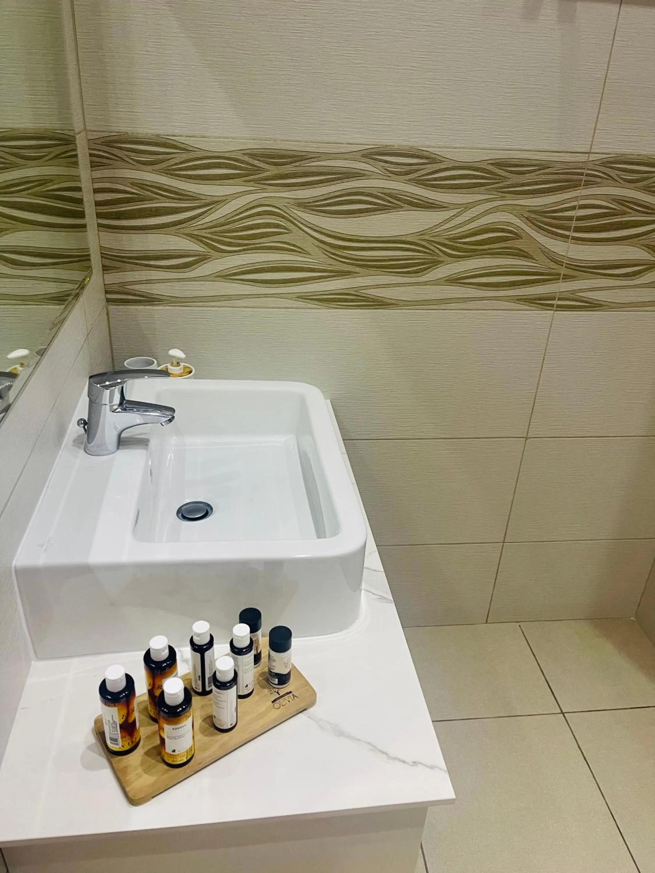 Bathroom in Riverside Suite