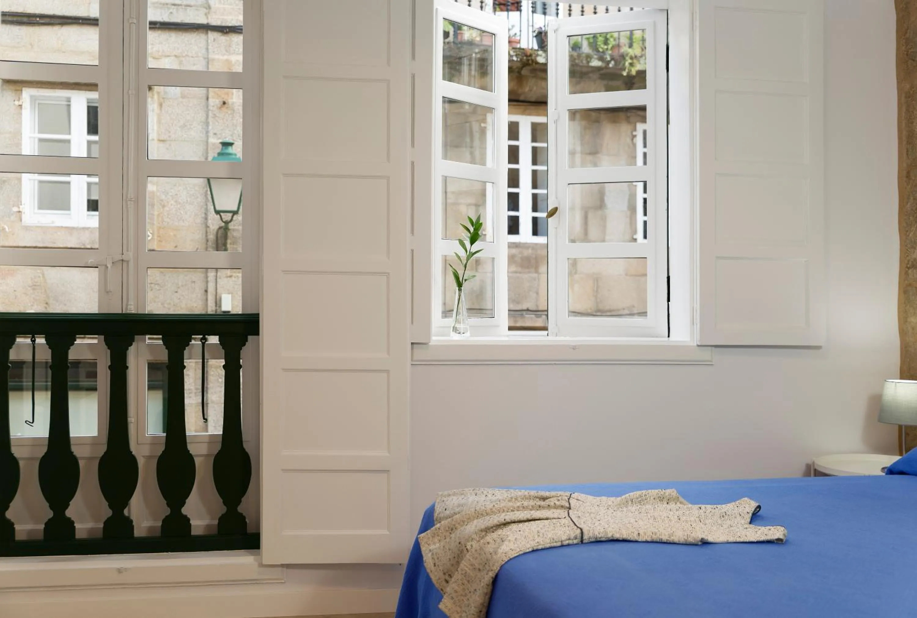 Photo of the whole room, Bed in Pensión Rua Nova