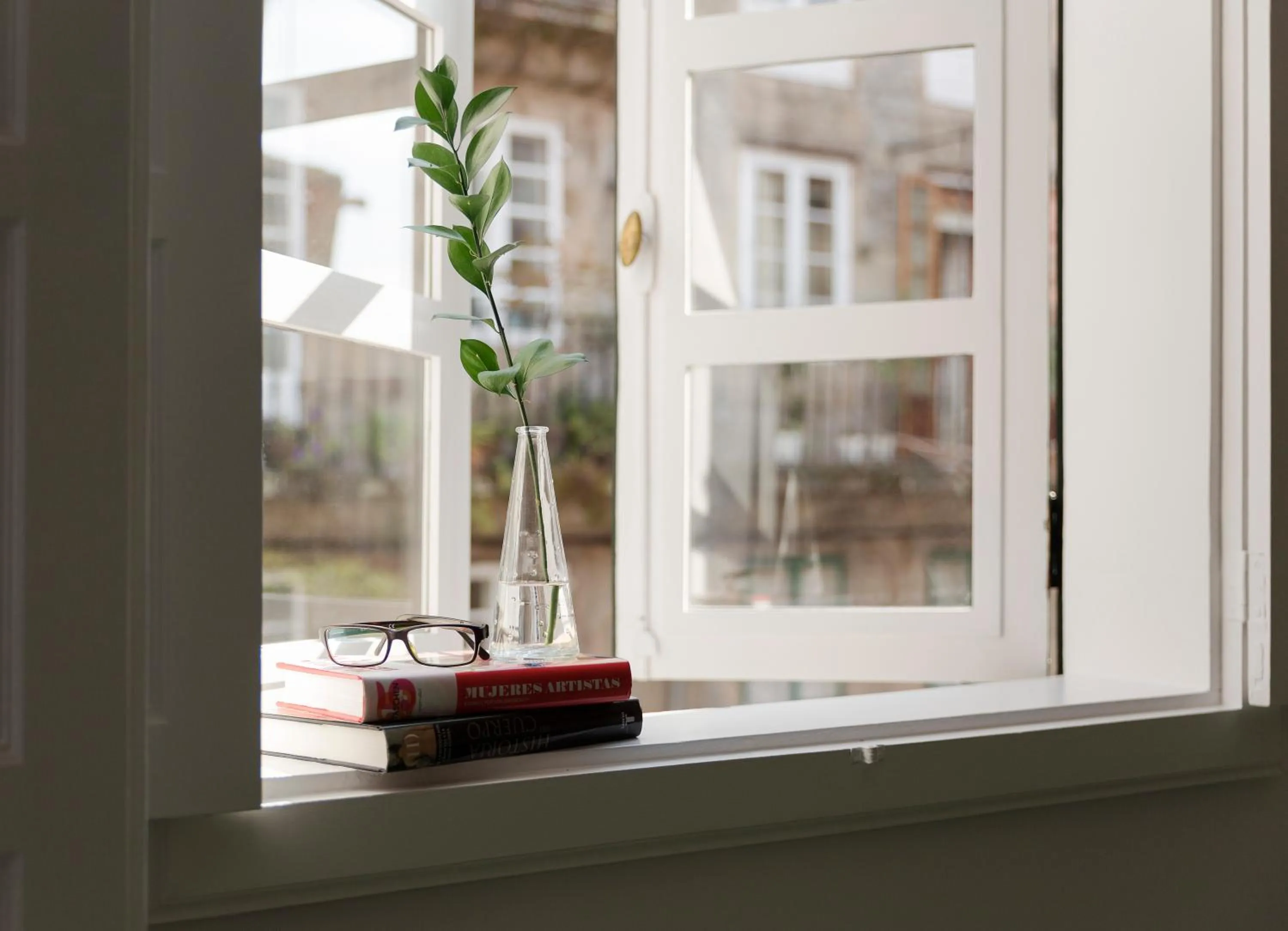 Decorative detail in Pensión Rua Nova