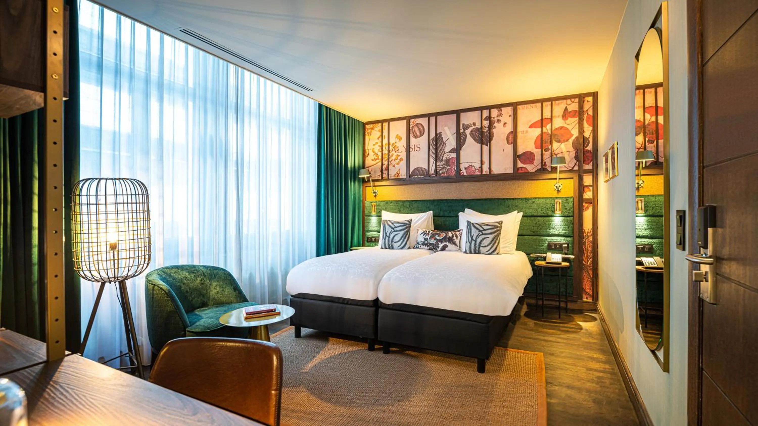 Photo of the whole room, Bed in Hotel Indigo Brussels - City by IHG