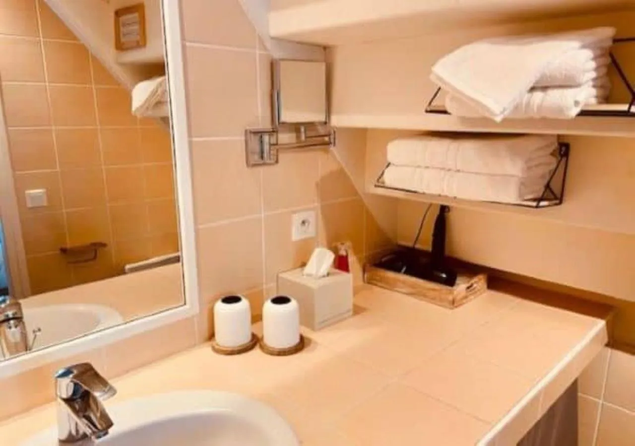 Bathroom in La Closerie de Sarlat Maison d hôtes de charme