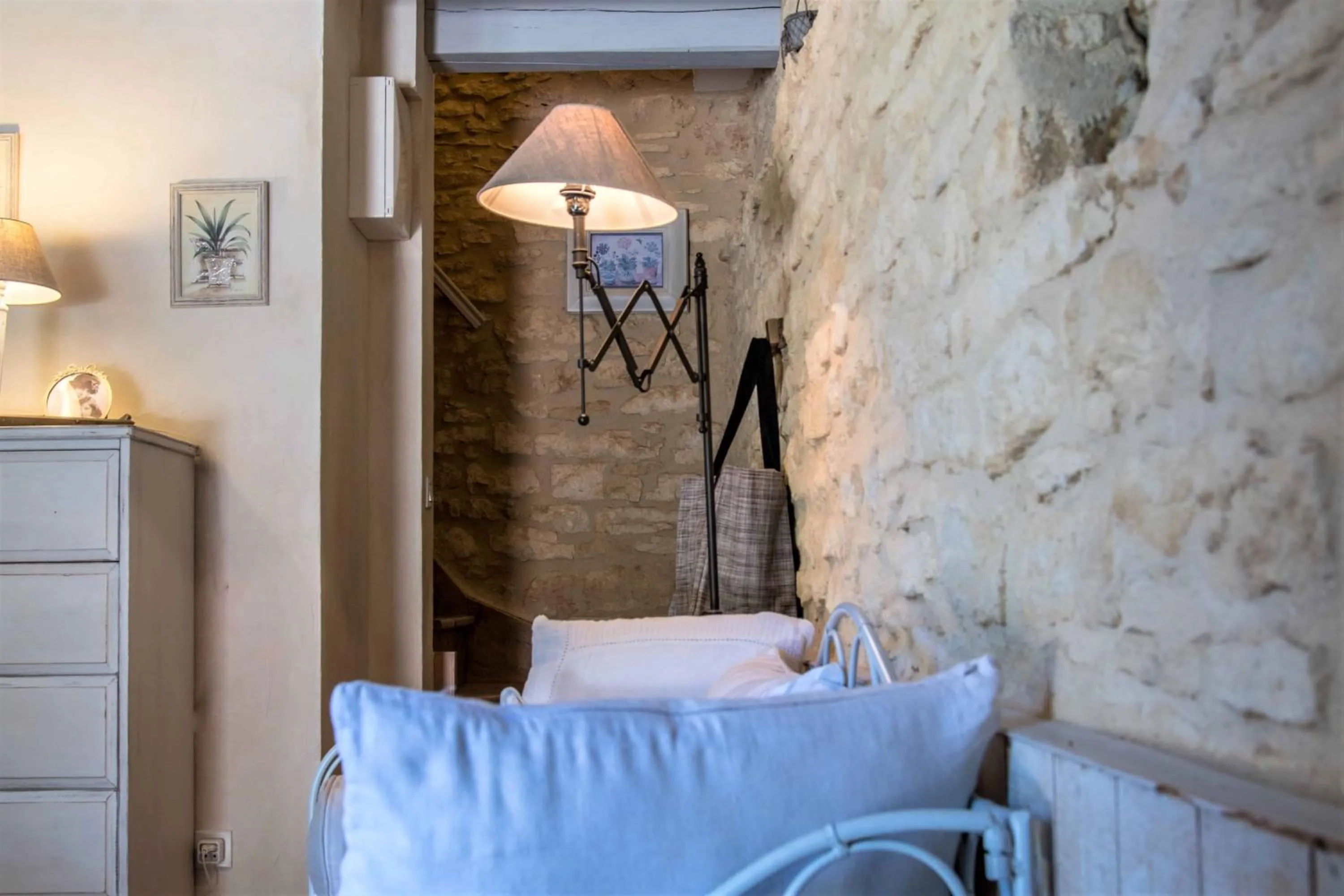 Decorative detail, Bed in La Closerie de Sarlat Maison d hôtes de charme