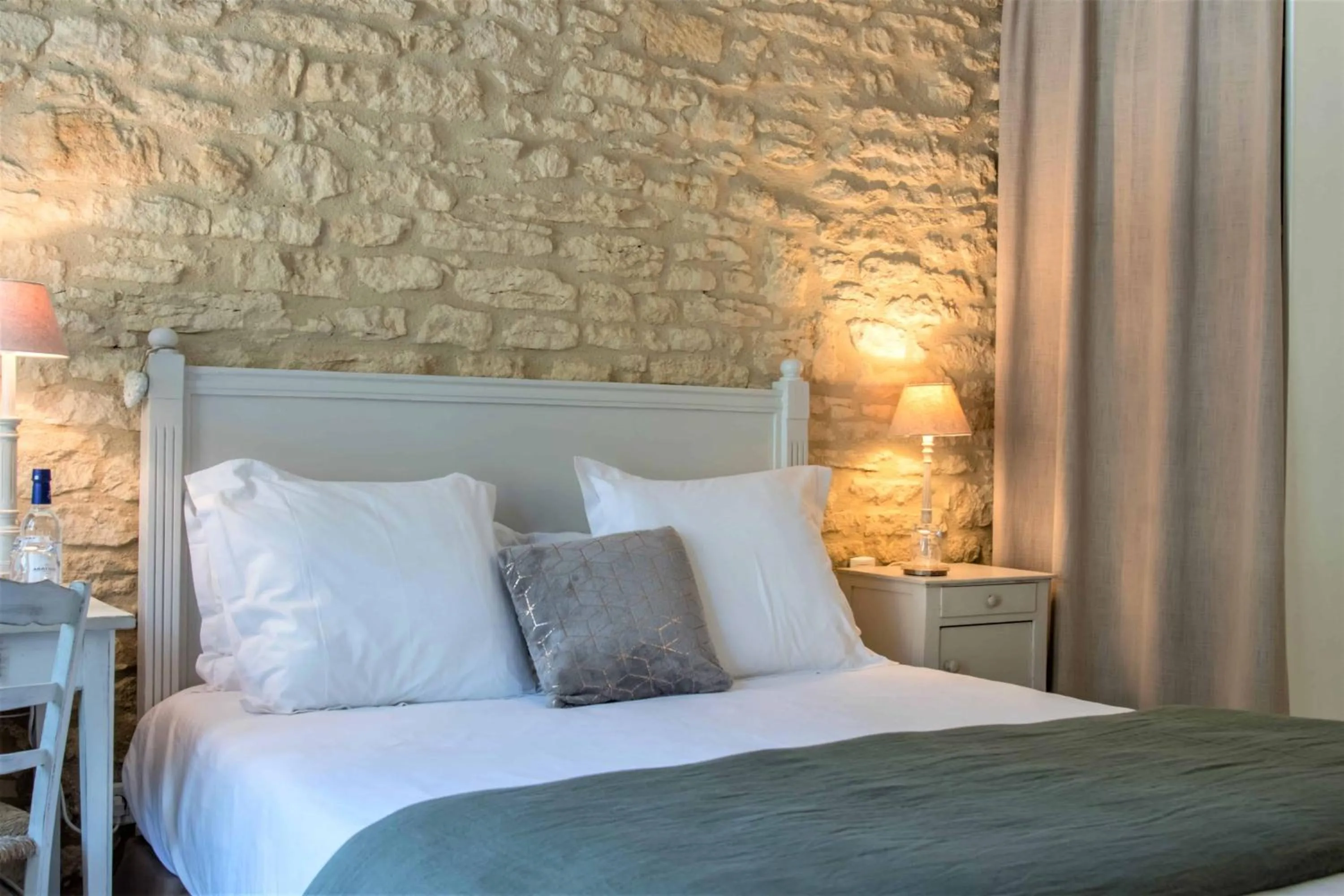 Photo of the whole room, Bed in La Closerie de Sarlat Maison d hôtes de charme