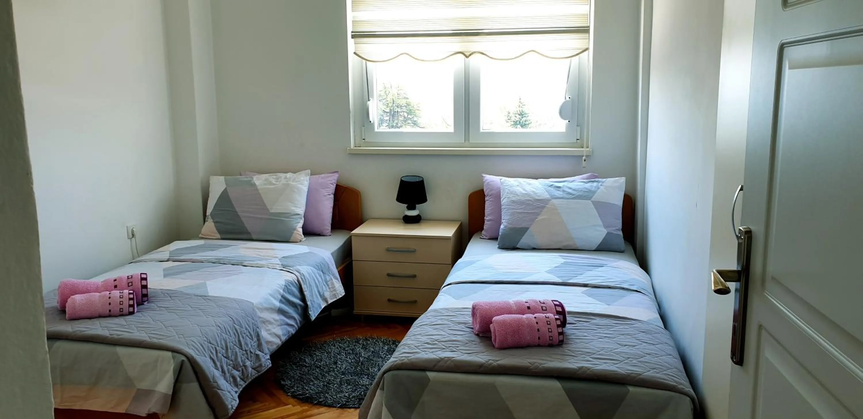 Aurelia Apartment