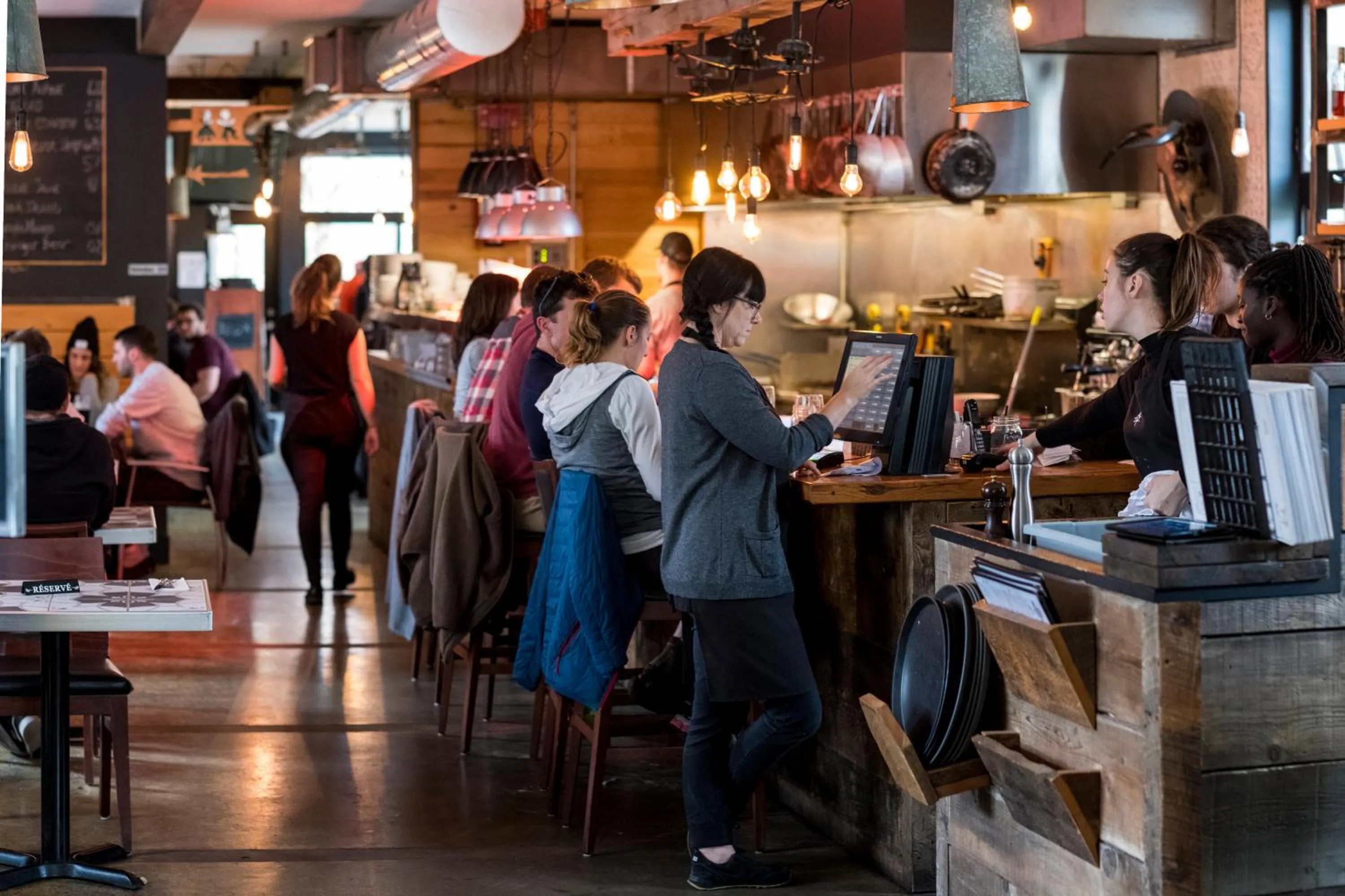 Restaurant/places to eat in Auberge Sutton Brouerie