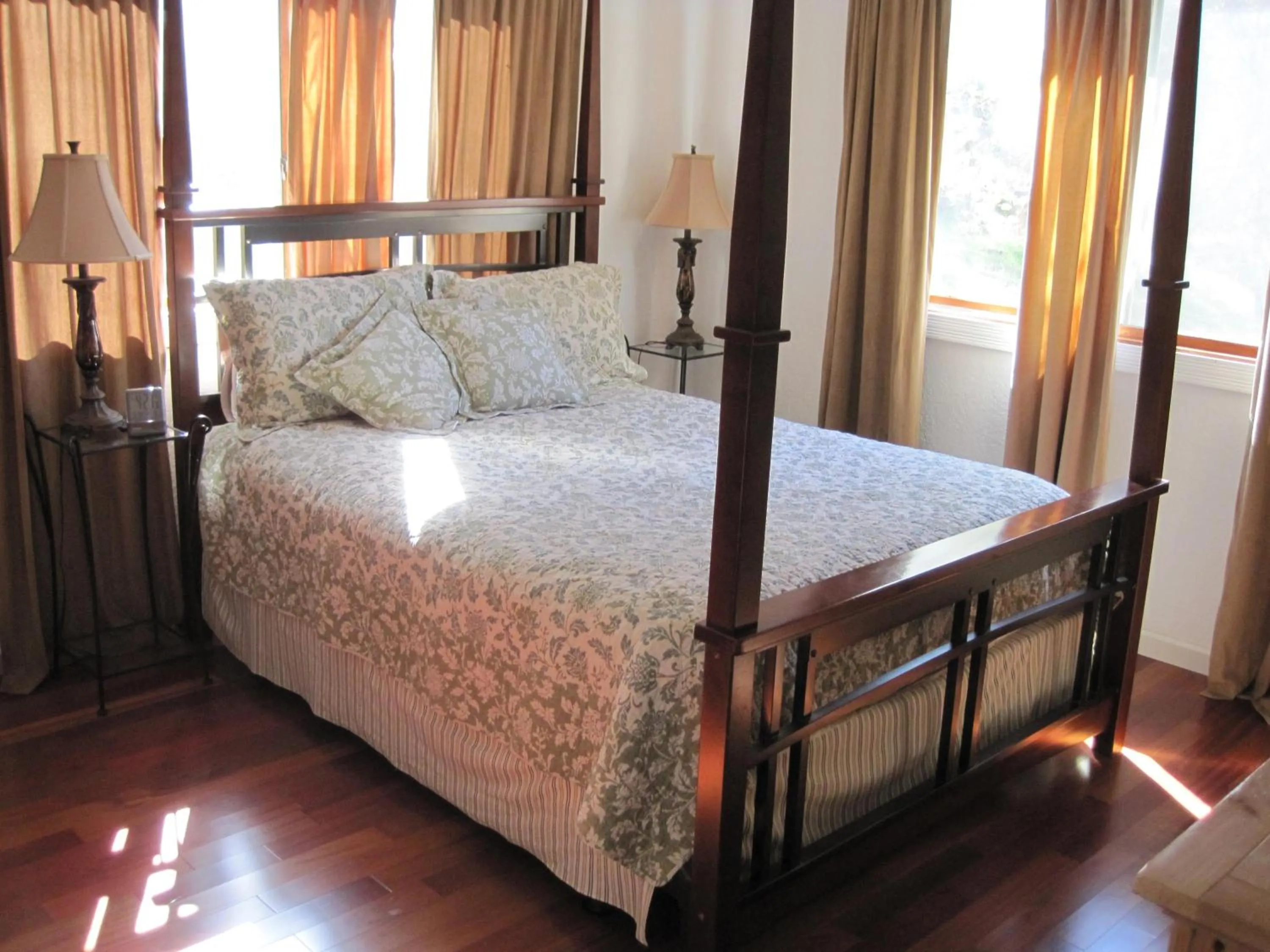 Bed in Alta Peak Vista