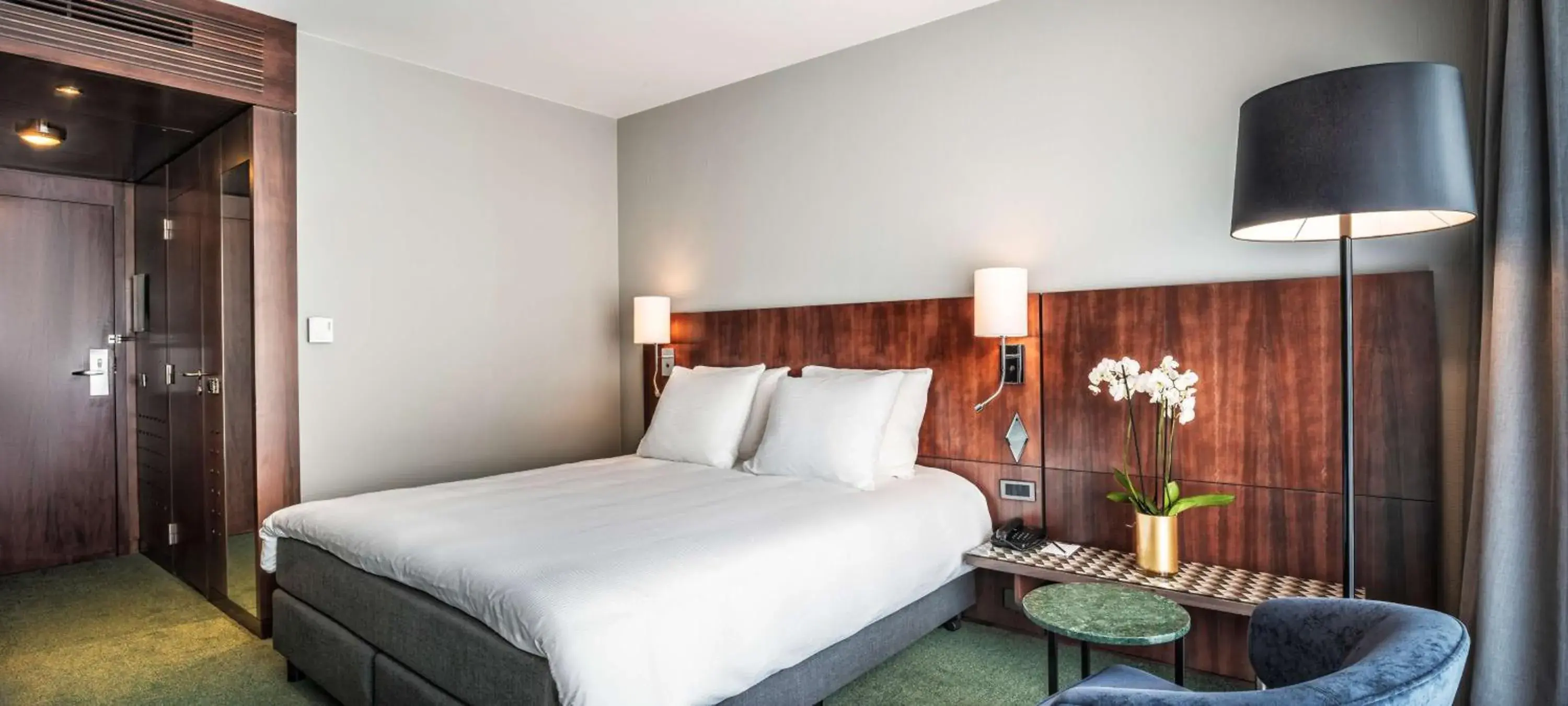 Photo of the whole room, Bed in NH Brussels EU Berlaymont Photo of the whole room, Bed in NH Brussels EU Berlaymont