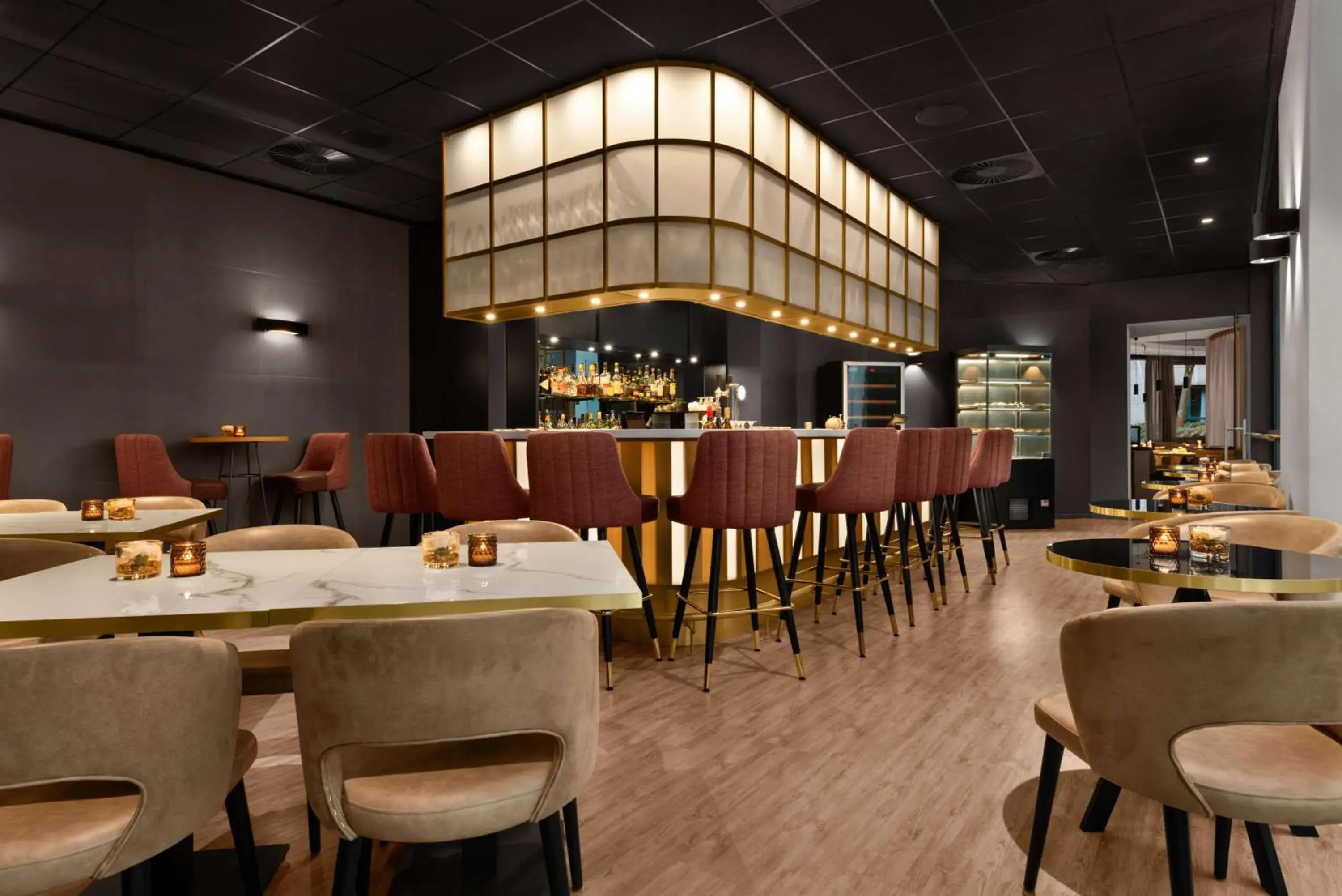 Lounge or bar in NH Brussels EU Berlaymont Lounge or bar in NH Brussels EU Berlaymont