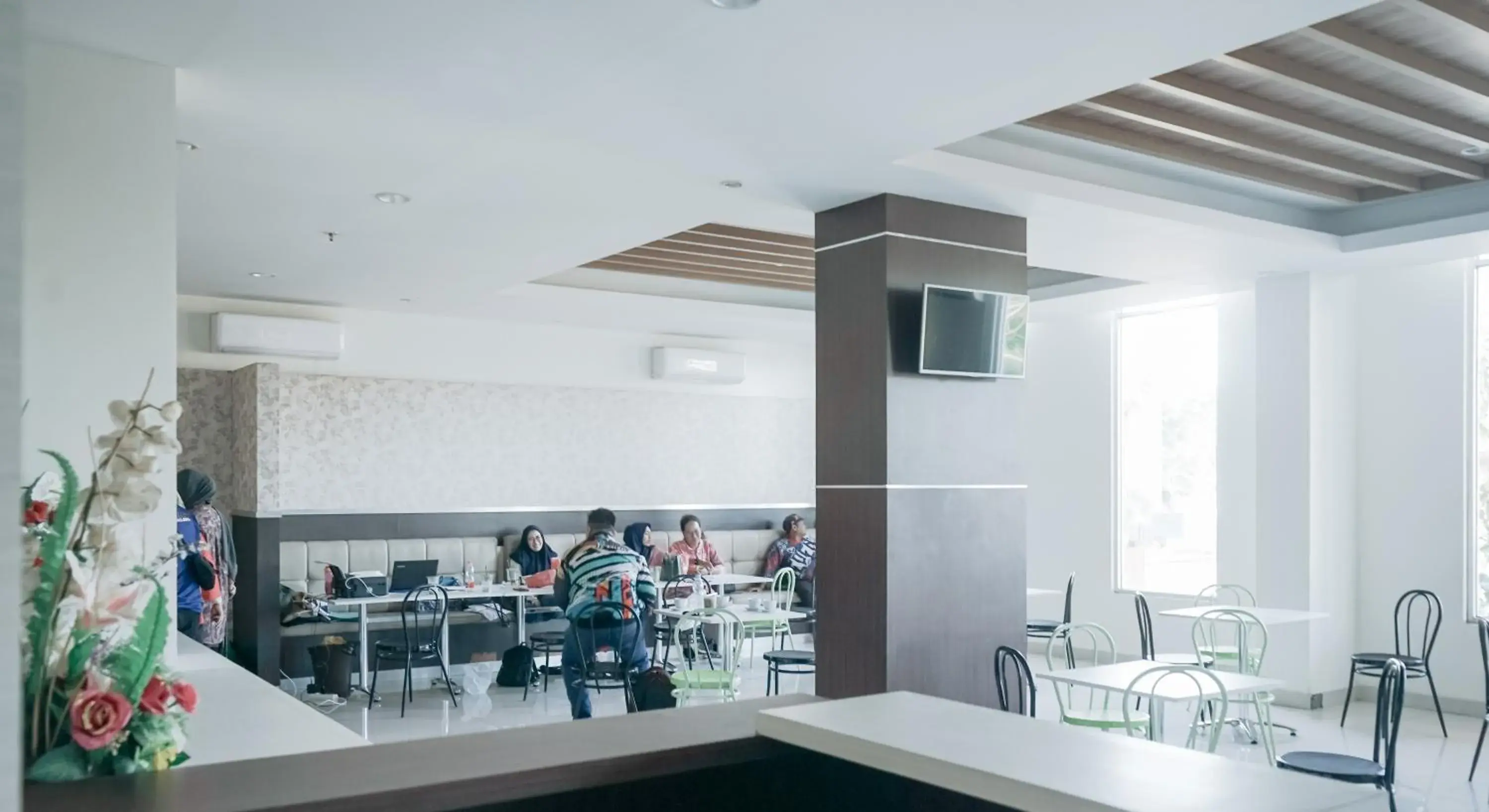 Restaurant/places to eat in Liberta Hotel Grand Sayang Makassar Restaurant/places to eat in Liberta Hotel Grand Sayang Makassar