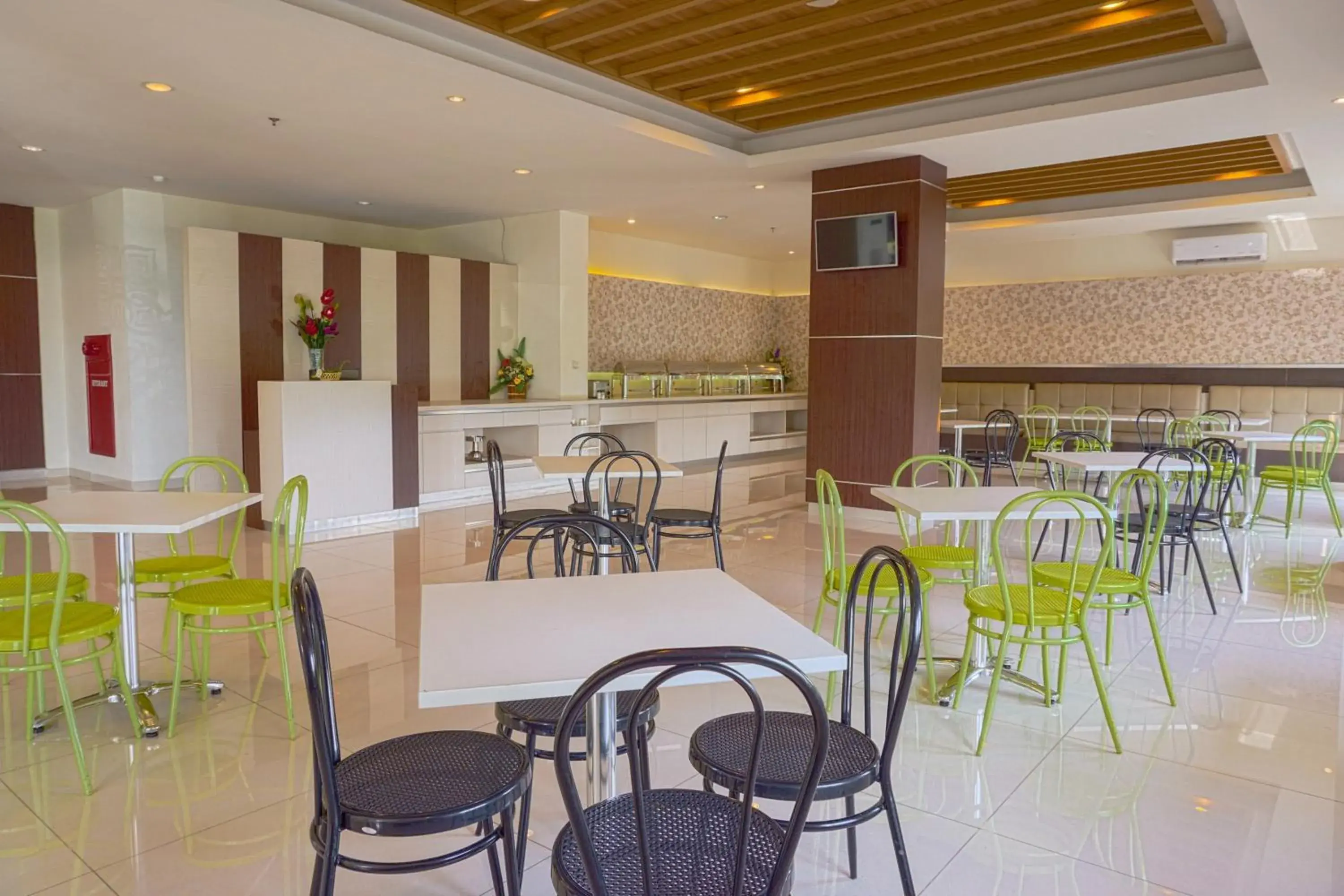 Restaurant/places to eat in Liberta Hotel Grand Sayang Makassar Restaurant/places to eat in Liberta Hotel Grand Sayang Makassar