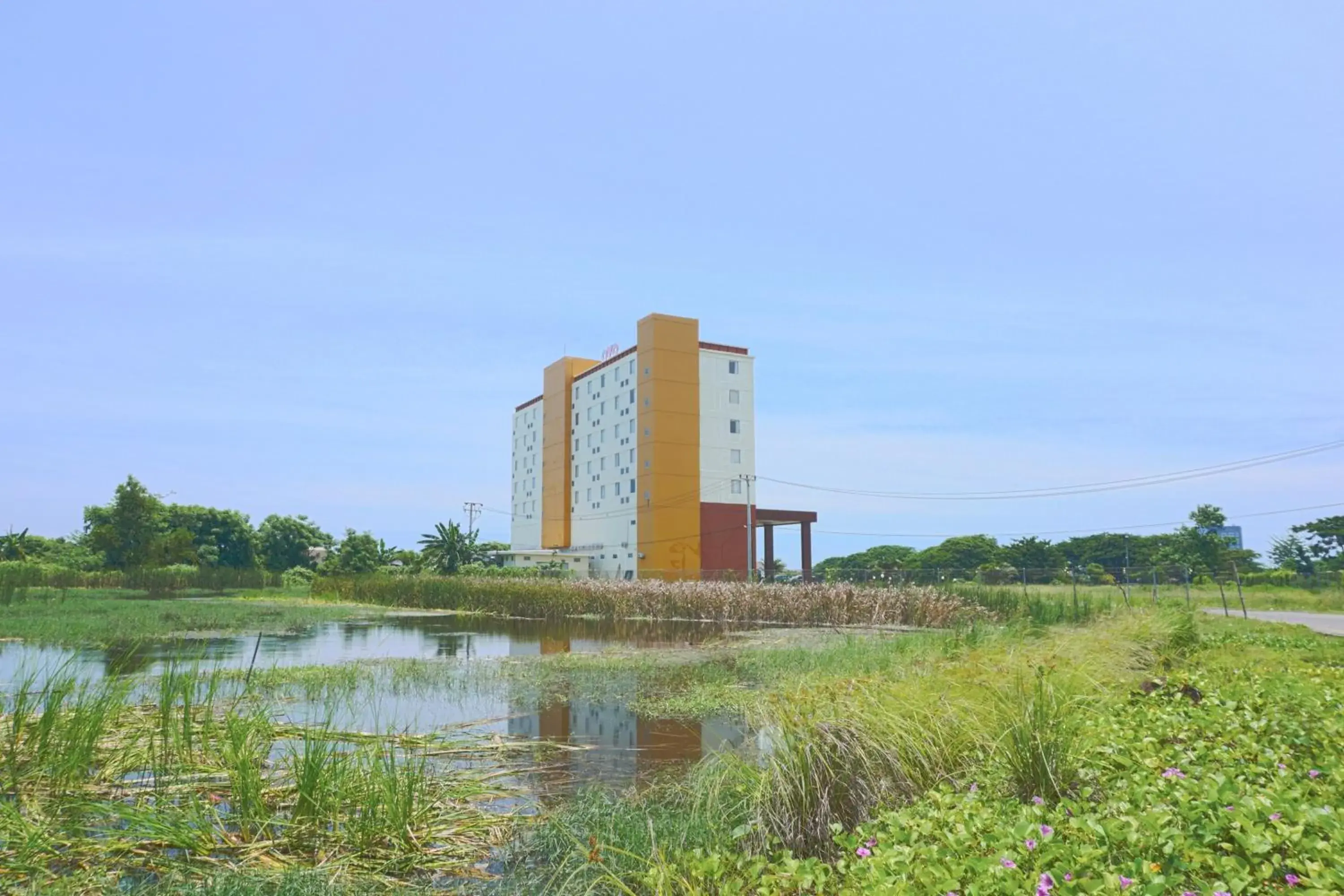 Property building in Liberta Hotel Grand Sayang Makassar Property building in Liberta Hotel Grand Sayang Makassar