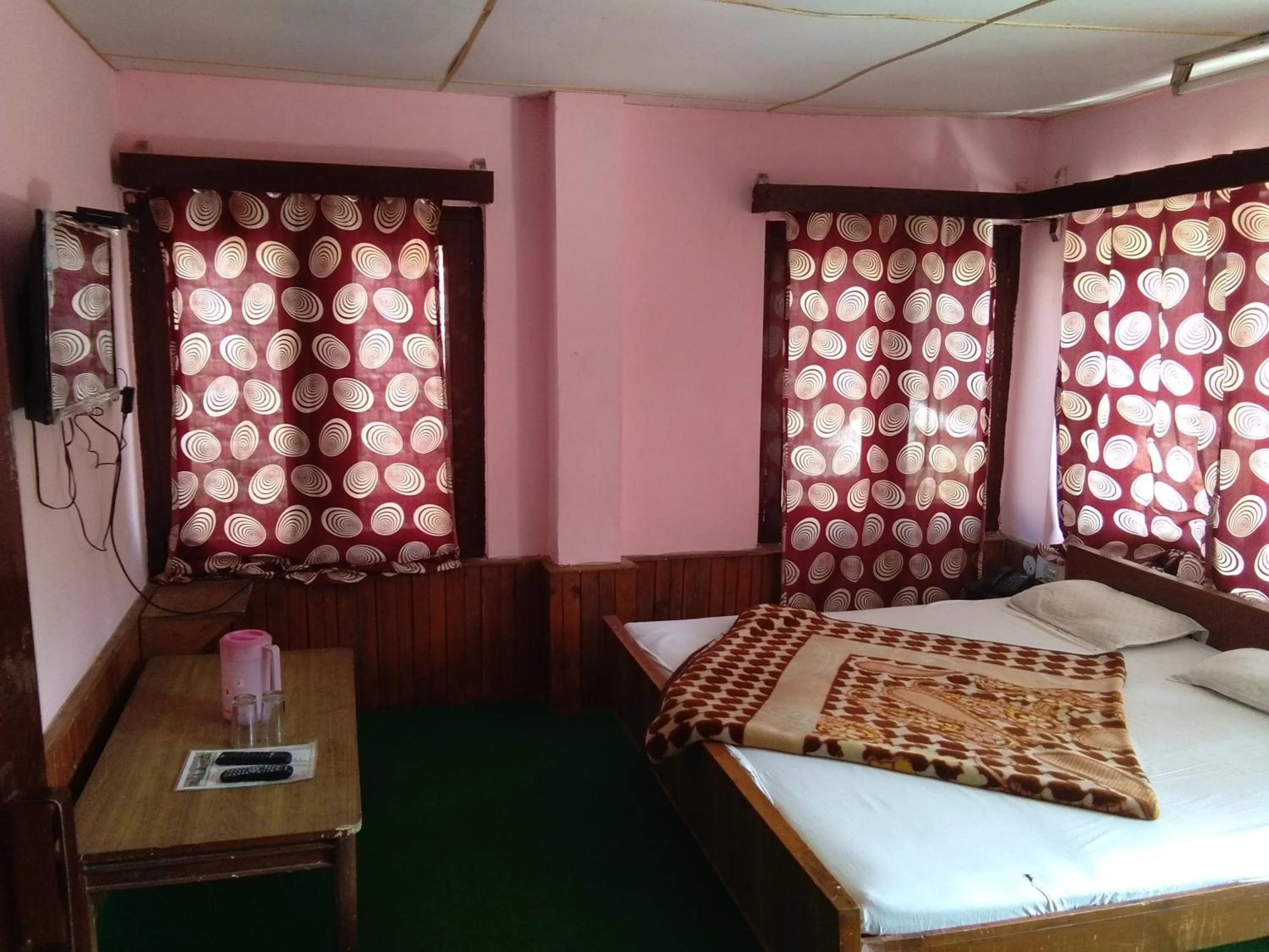 Bed in Hotel Hema Holiday Home