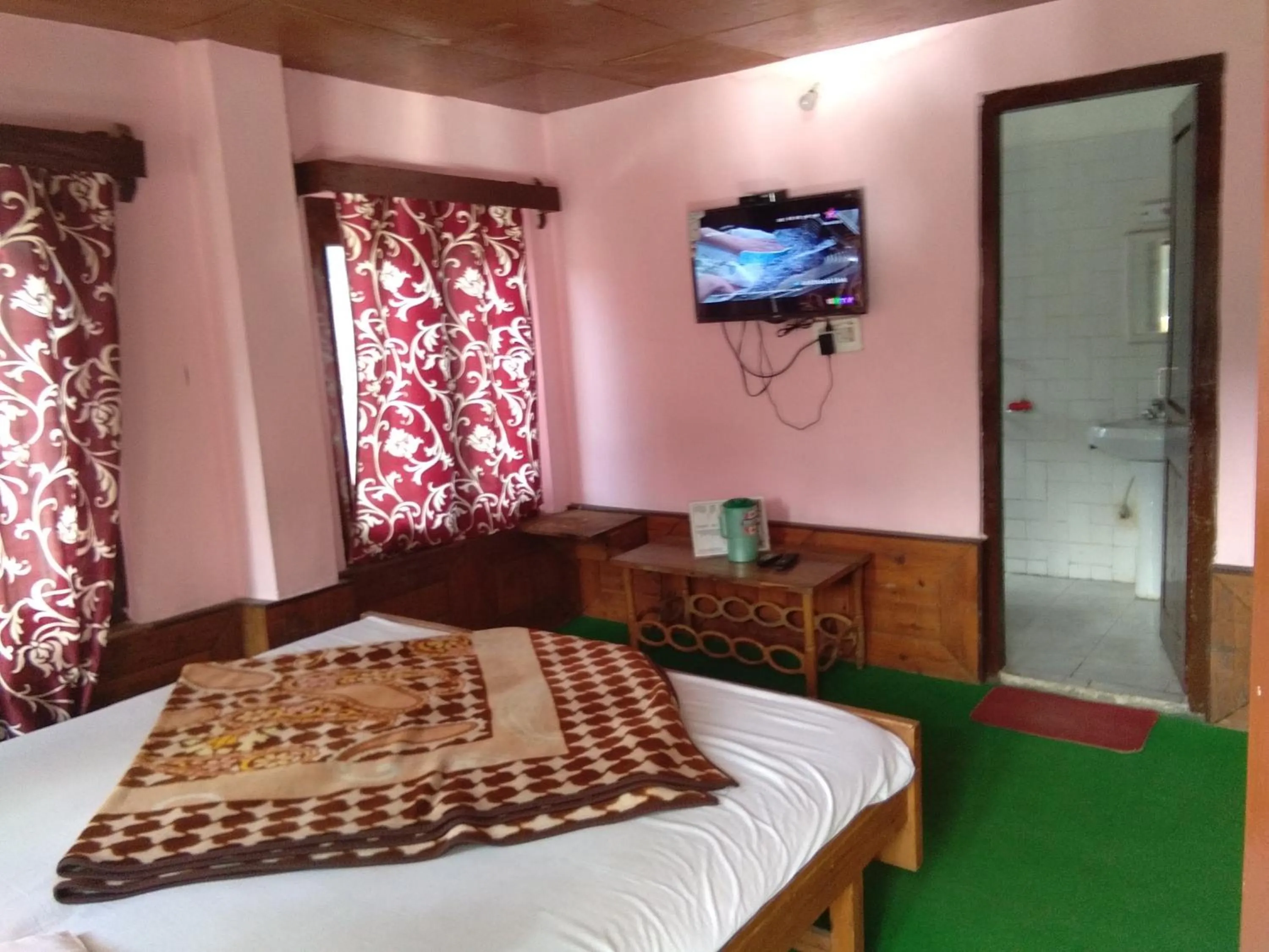 Bed in Hotel Hema Holiday Home