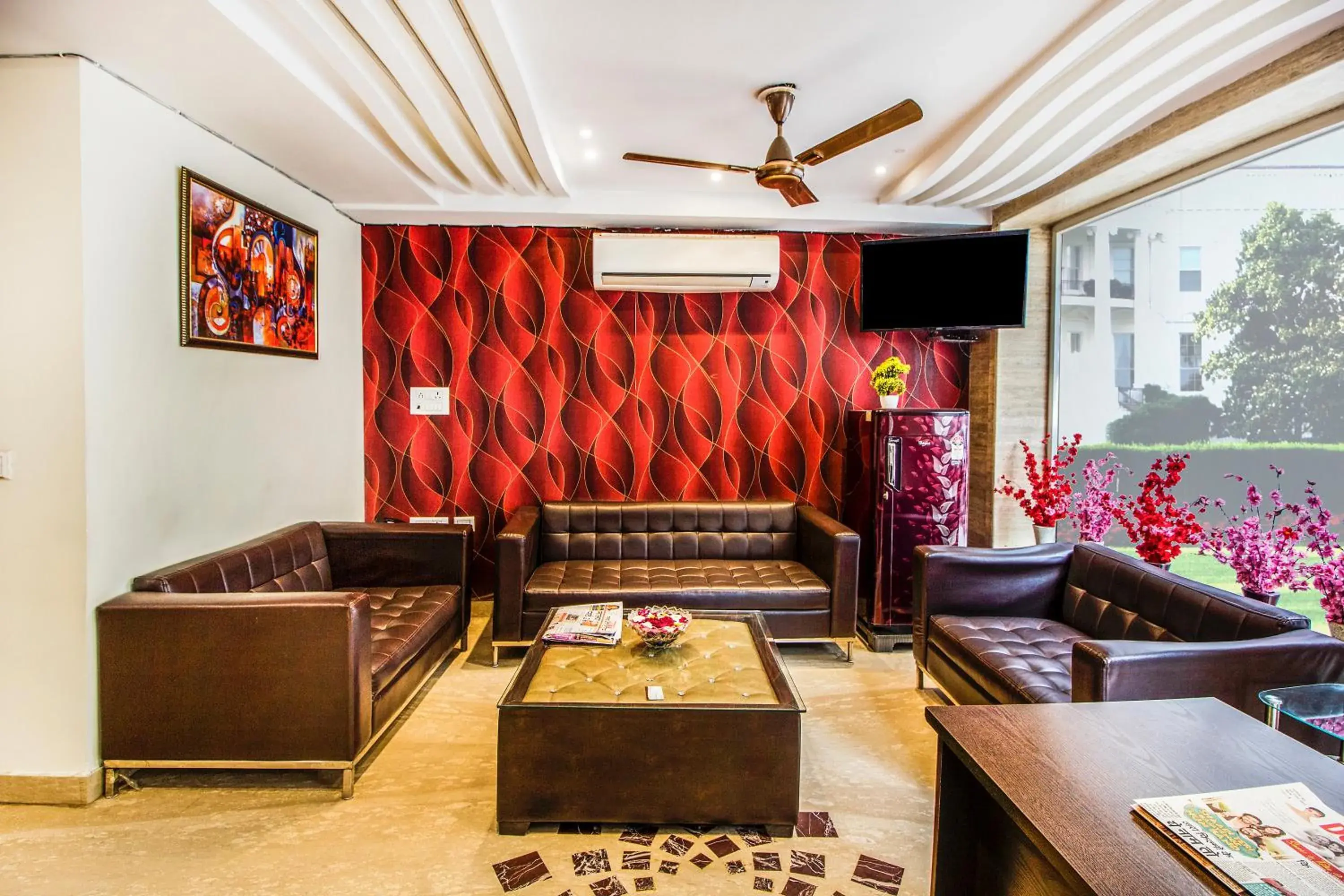 Lobby or reception in FabExpress Le Continental - Nr New Delhi Railway Station Lobby or reception in FabExpress Le Continental - Nr New Delhi Railway Station